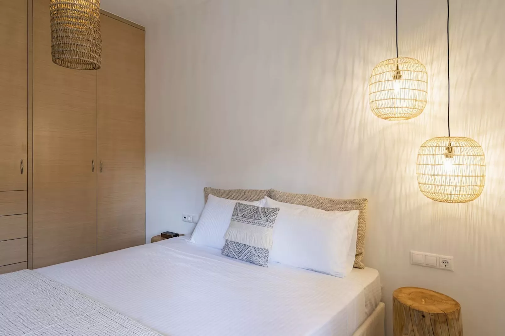 Helen Luxury Holiday House With Sea View-Bedroom
