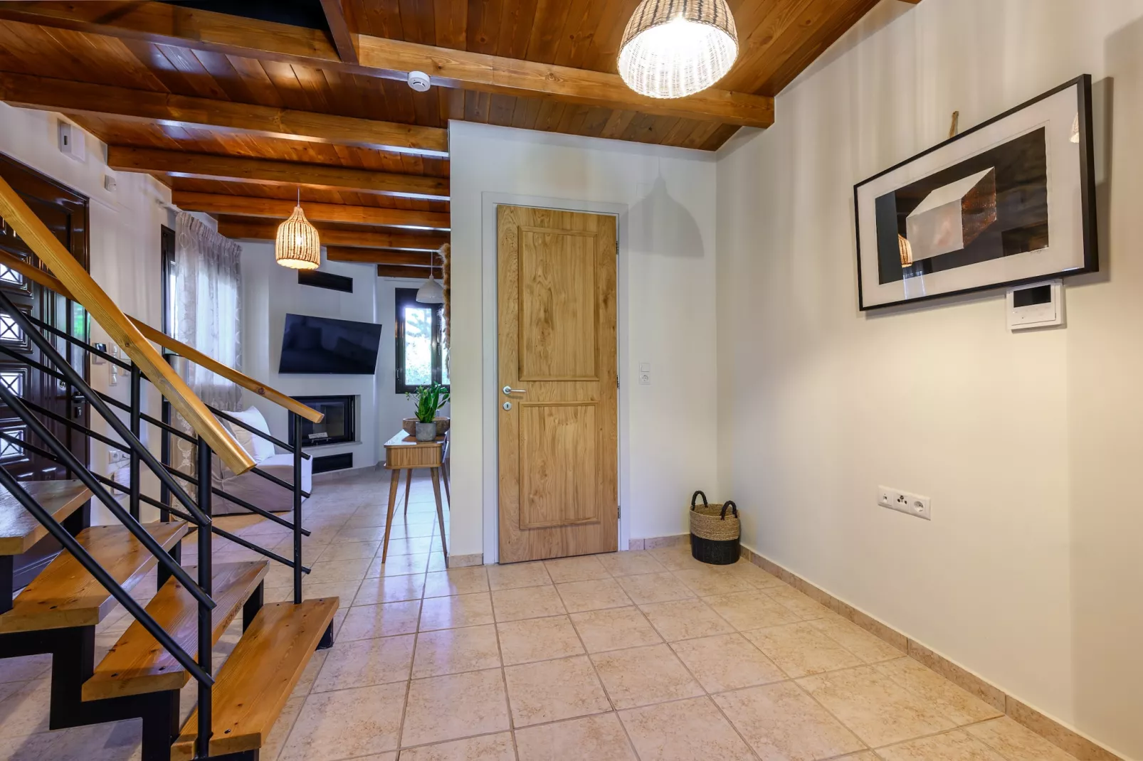 Kipo Paradiso stone villa-Landing