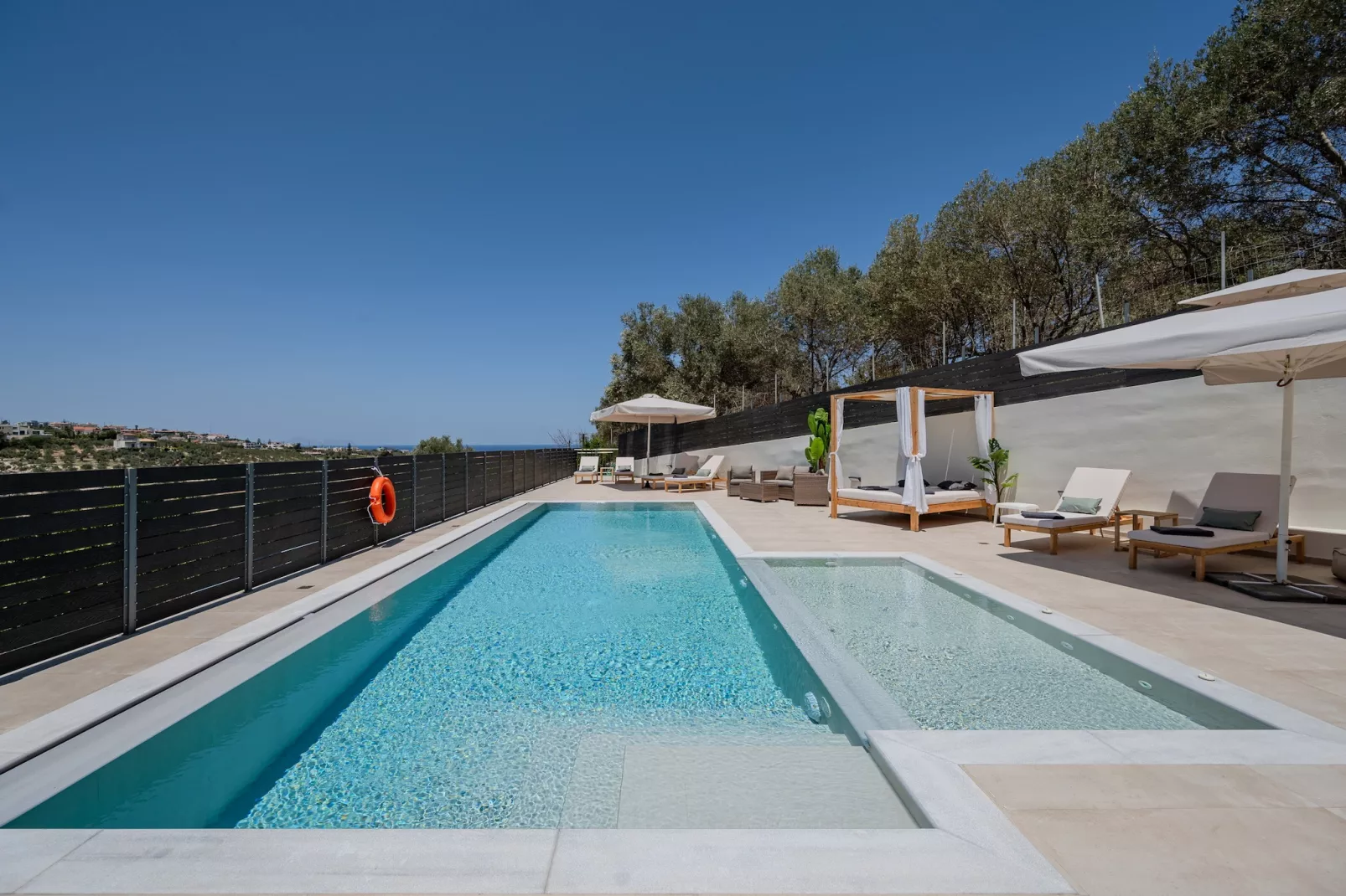 3A's Family Luxury Villa-Pool