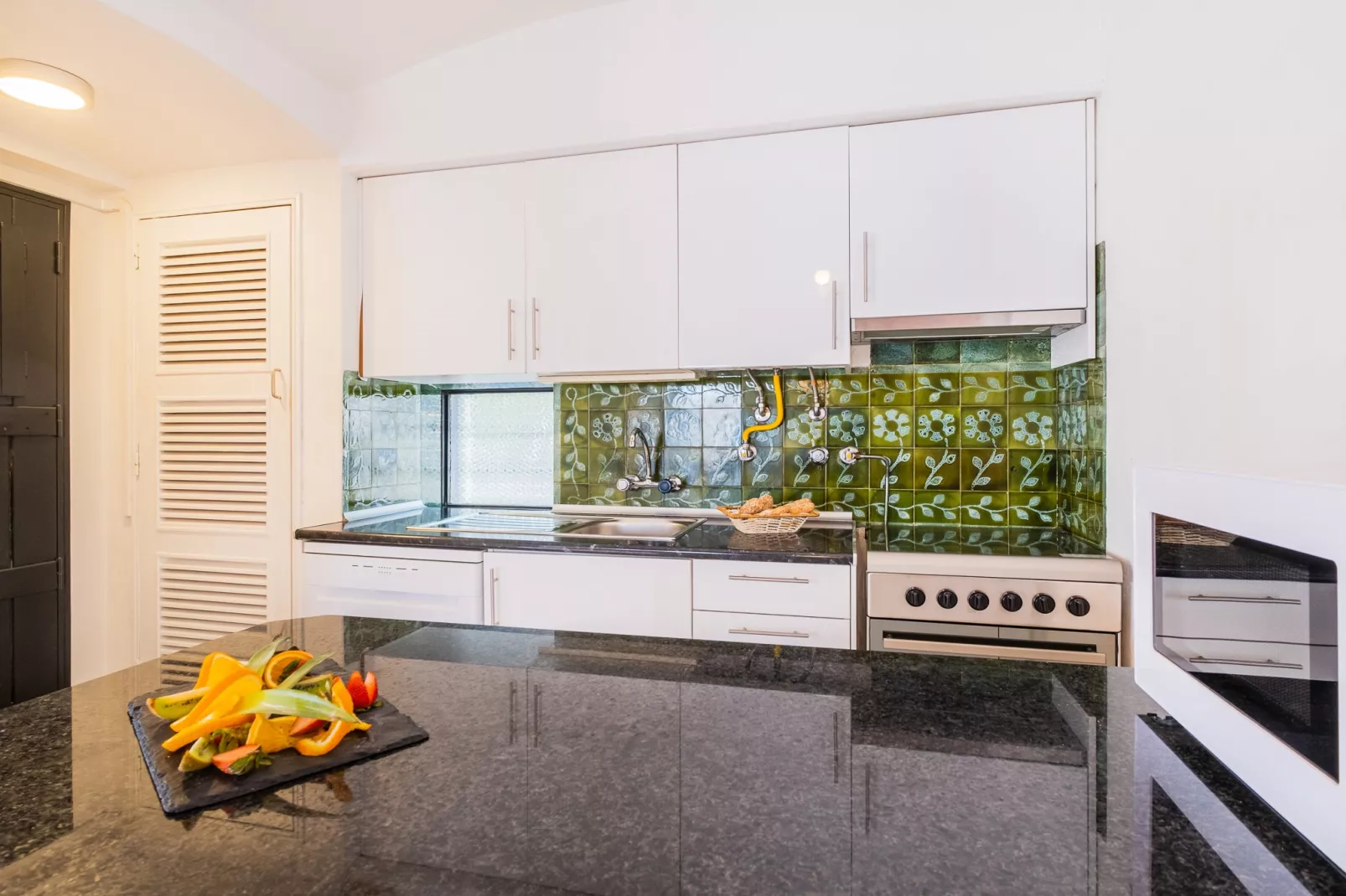 Villa Belize-Kitchen