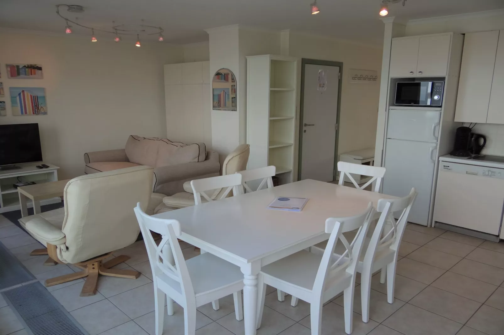 Spinnaker II 0901-Dining room