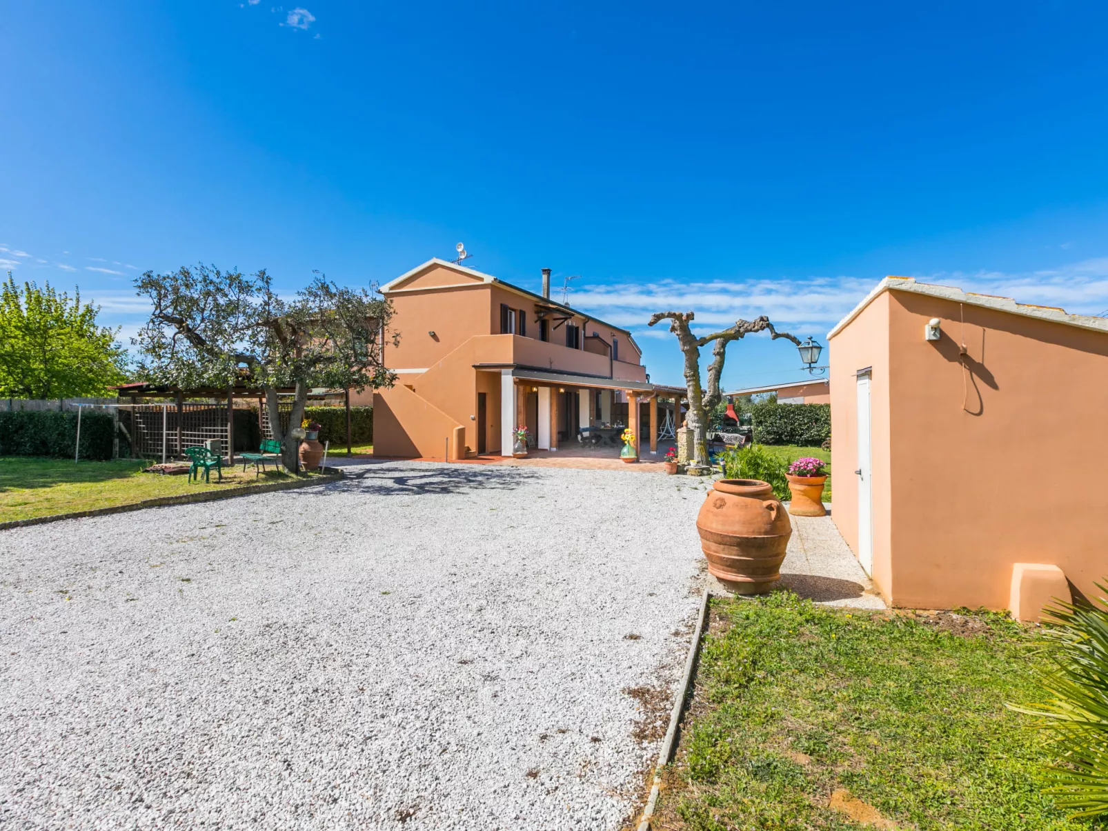 La Casina-Draußen