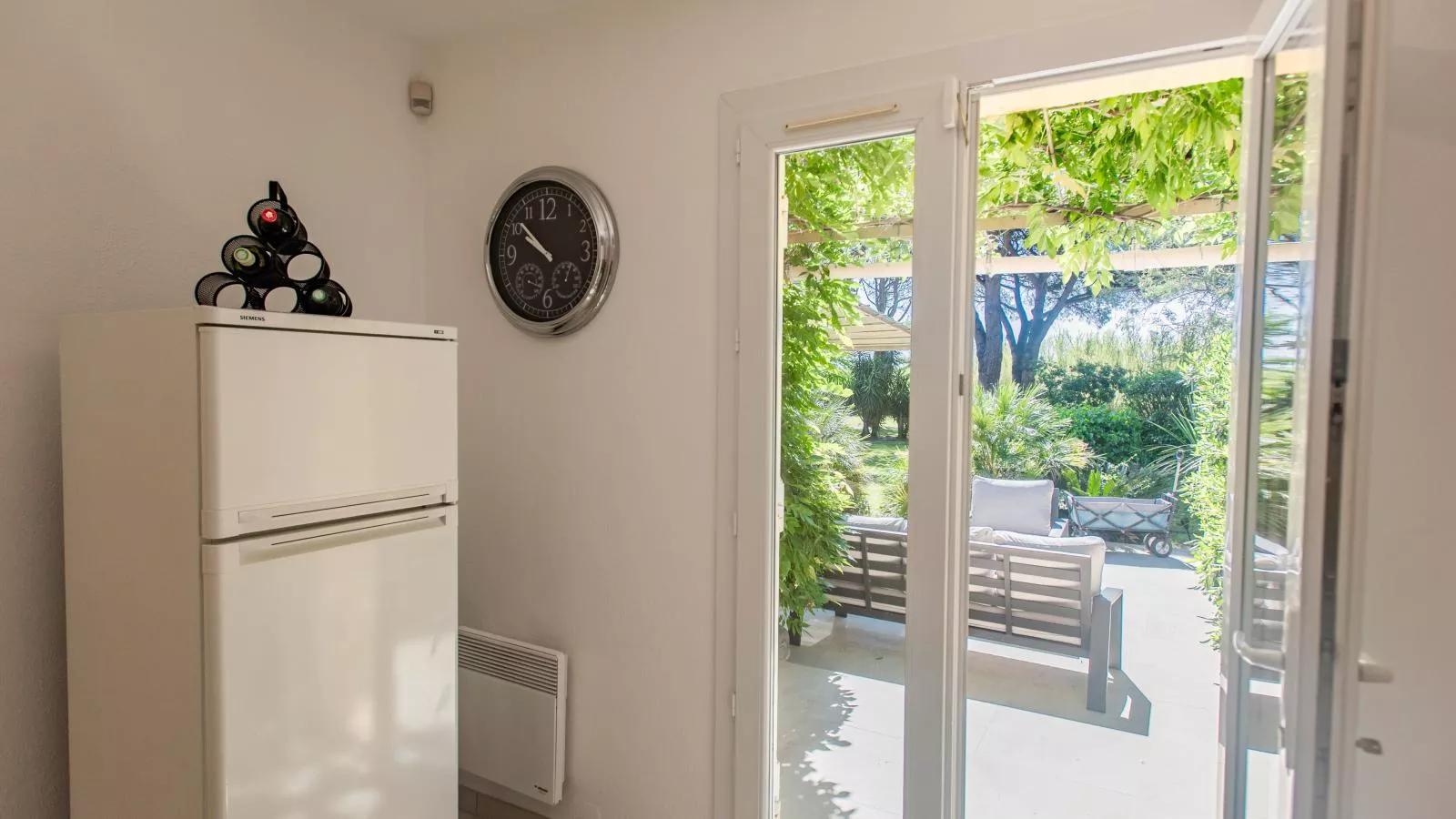 Les Romarins-Kitchen