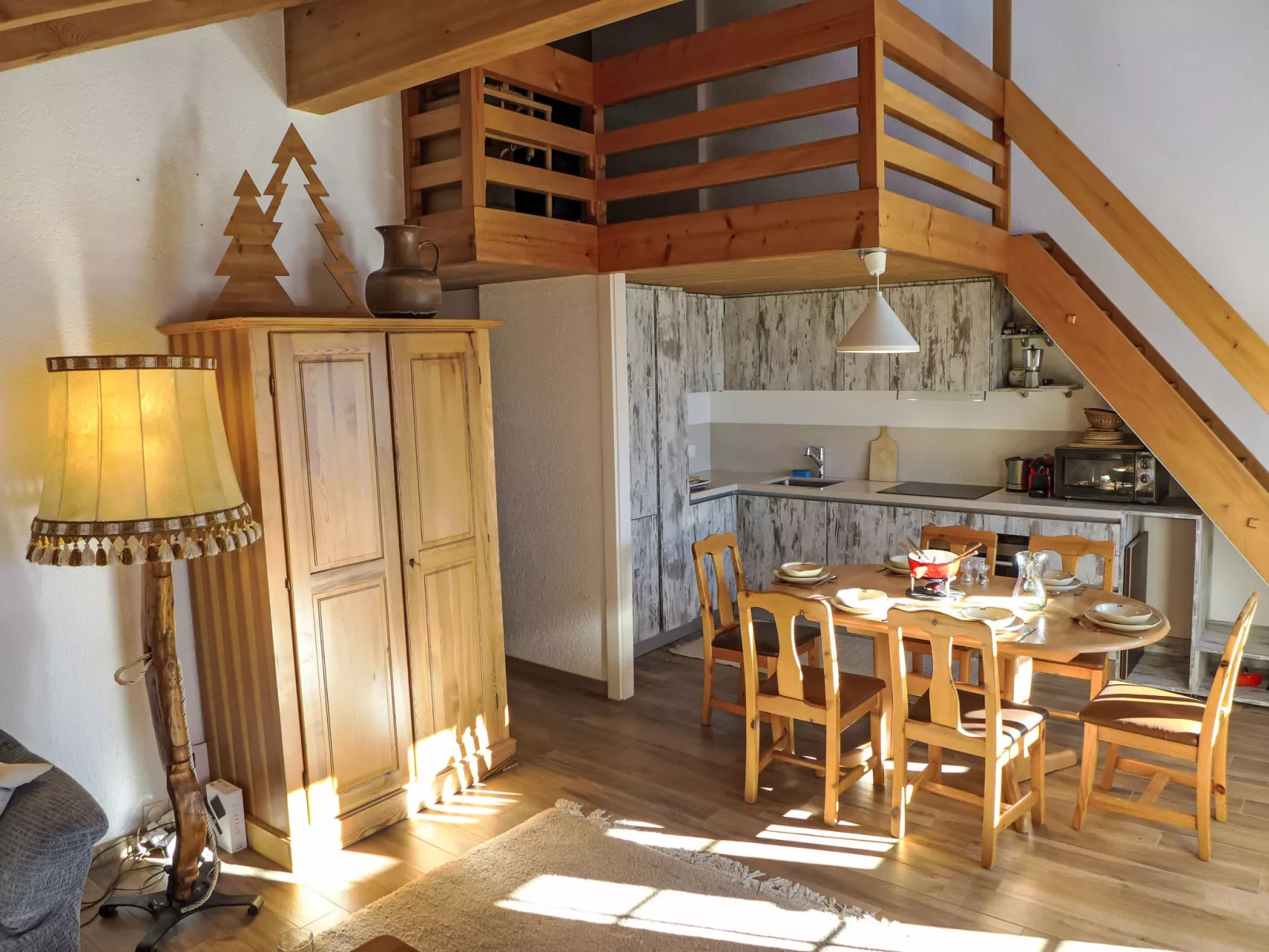 La Colline G-Inside