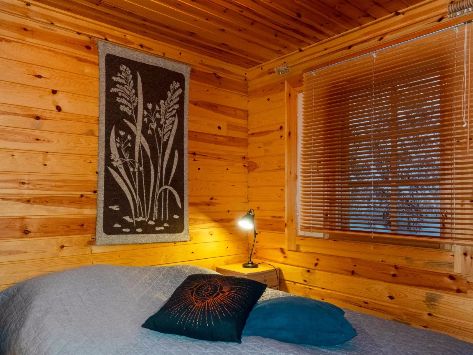 Tunturitupa kuolpuna-Inside