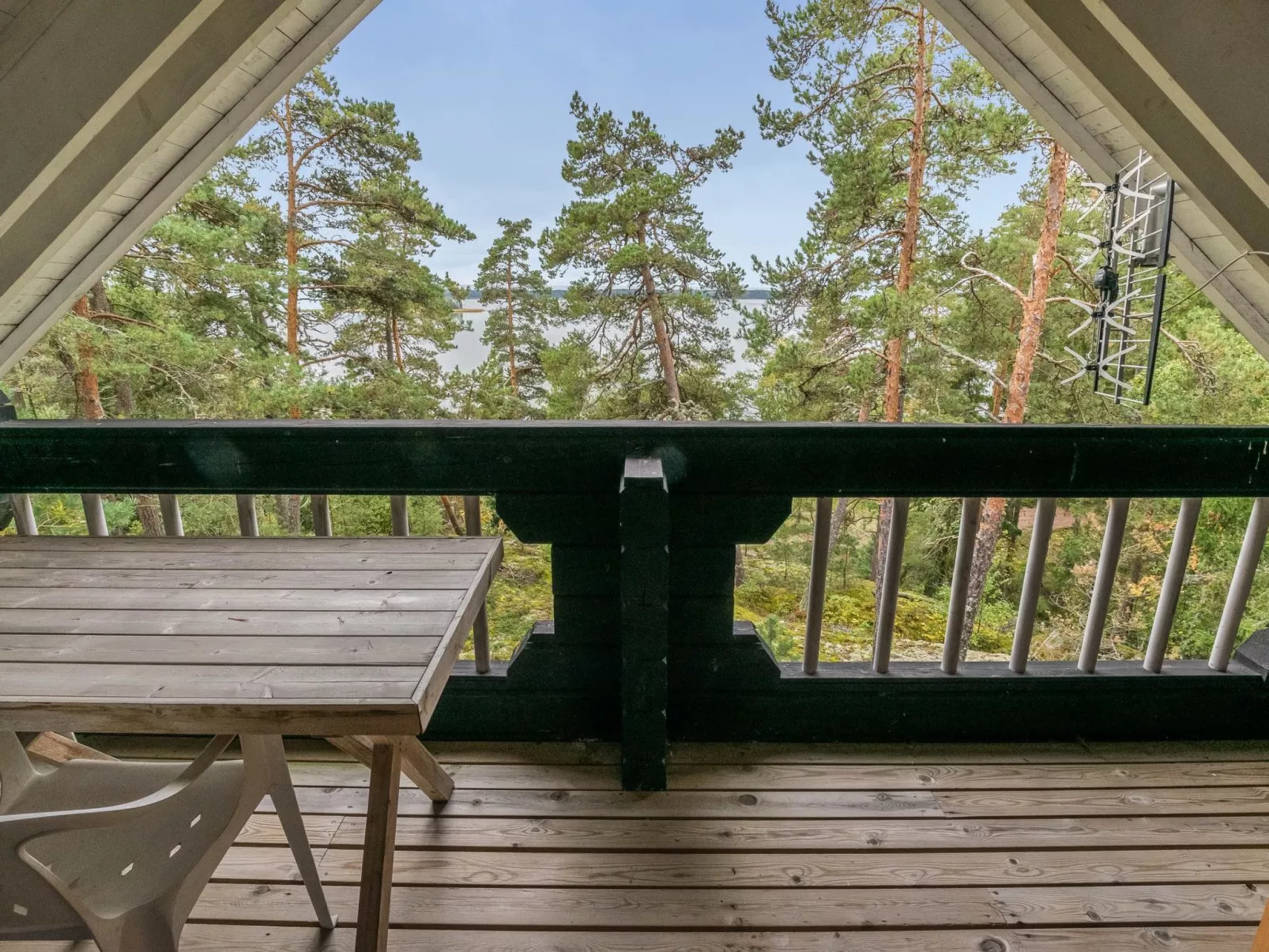 Kotkanpesä-Outside