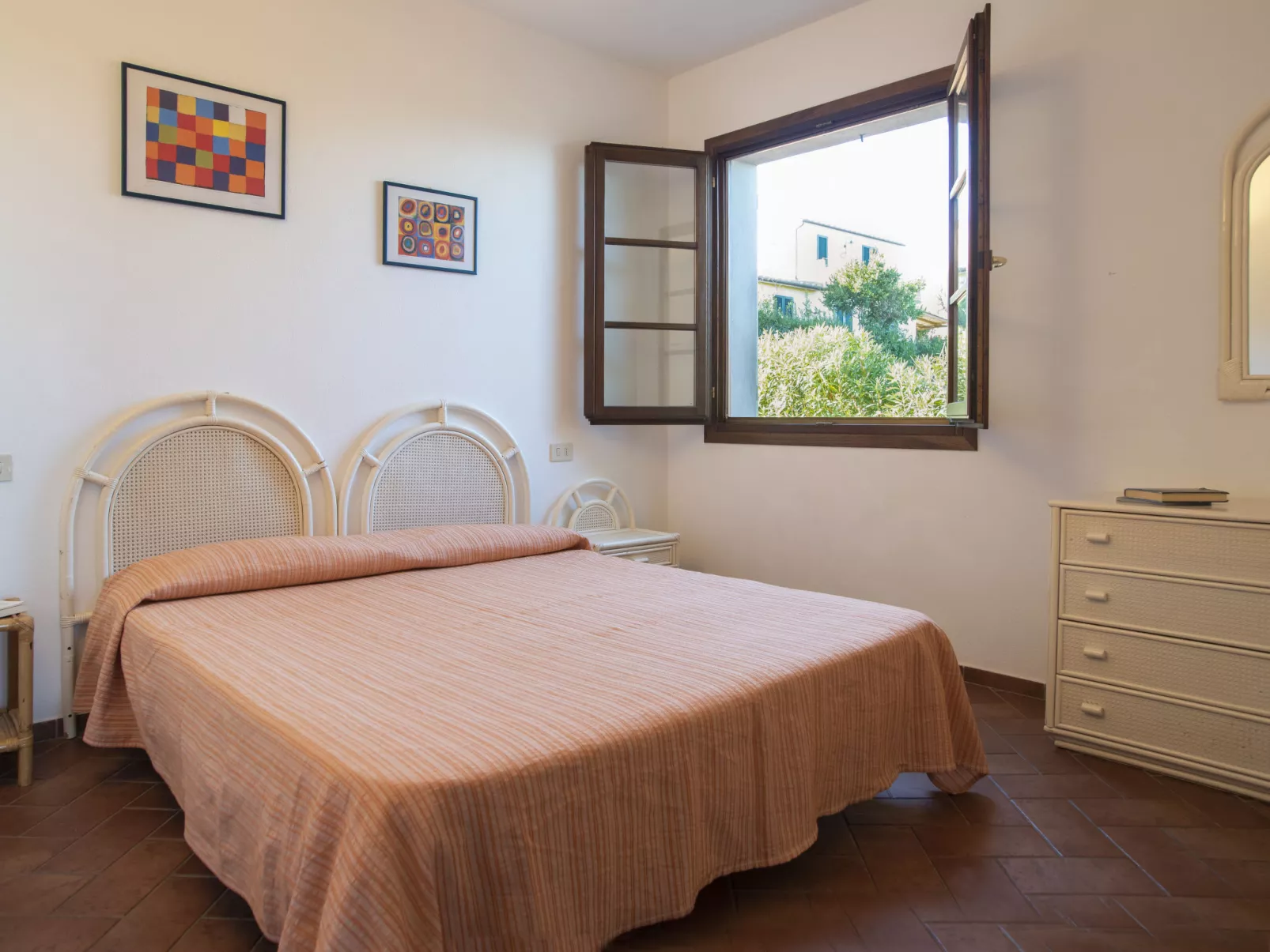 Borgo Patresi-Inside