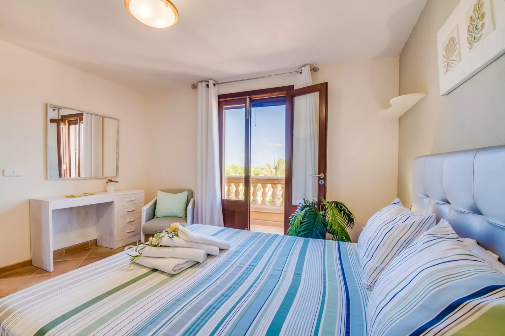 Vernissa-Bedroom