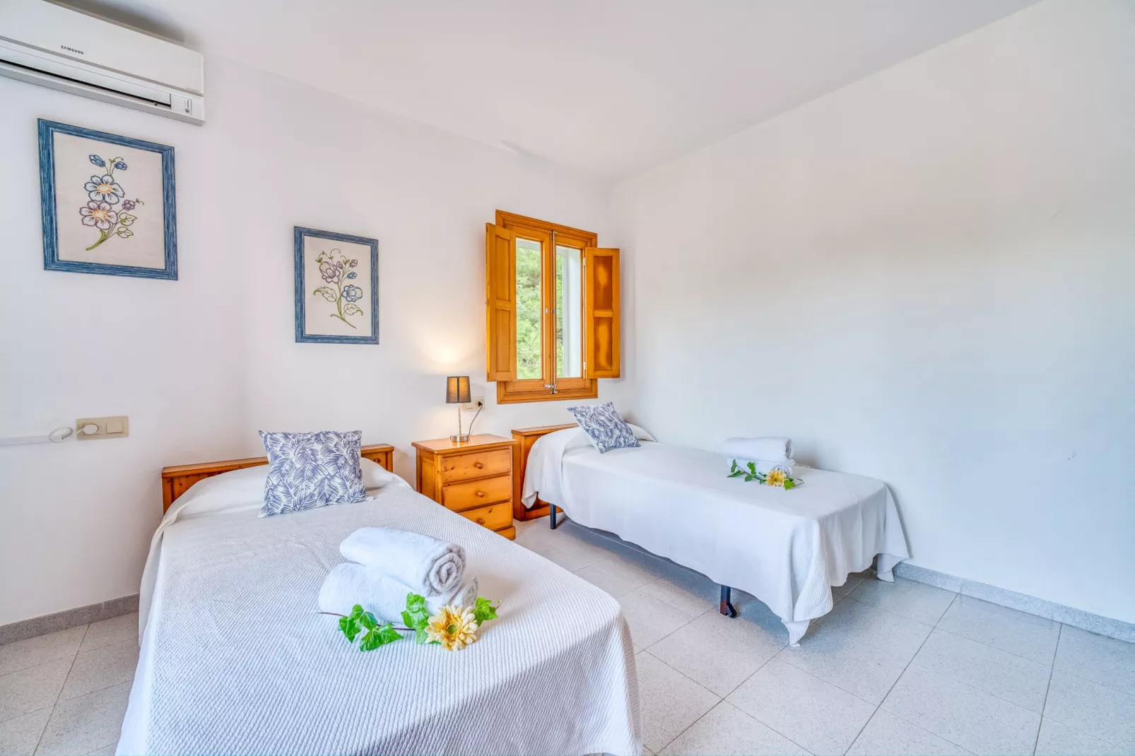 Sirenas-Bedroom