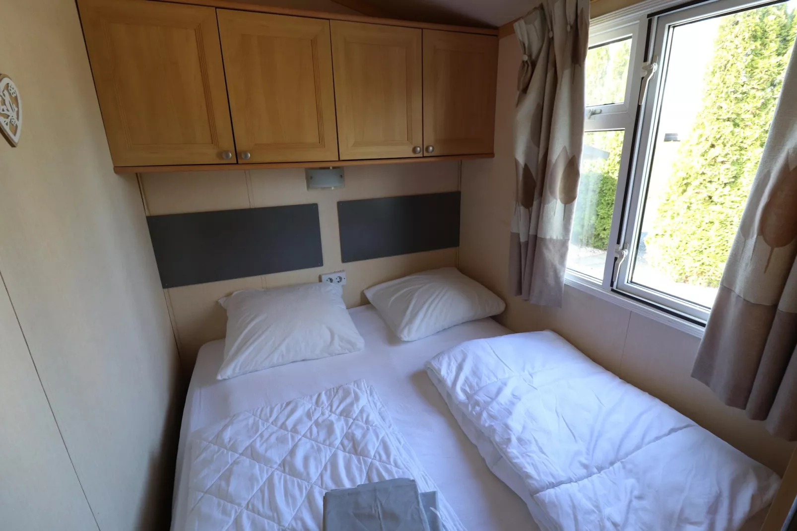 VT 66-Bedroom