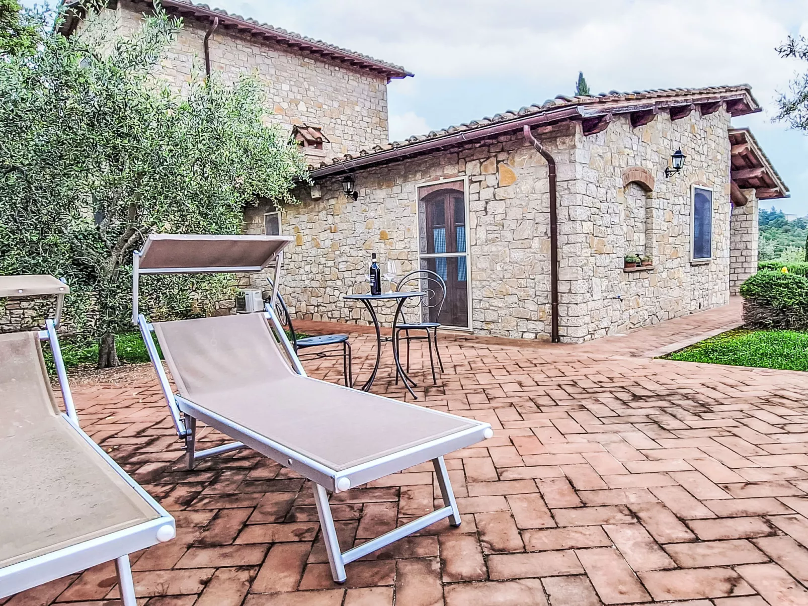 San Regolo-Outside