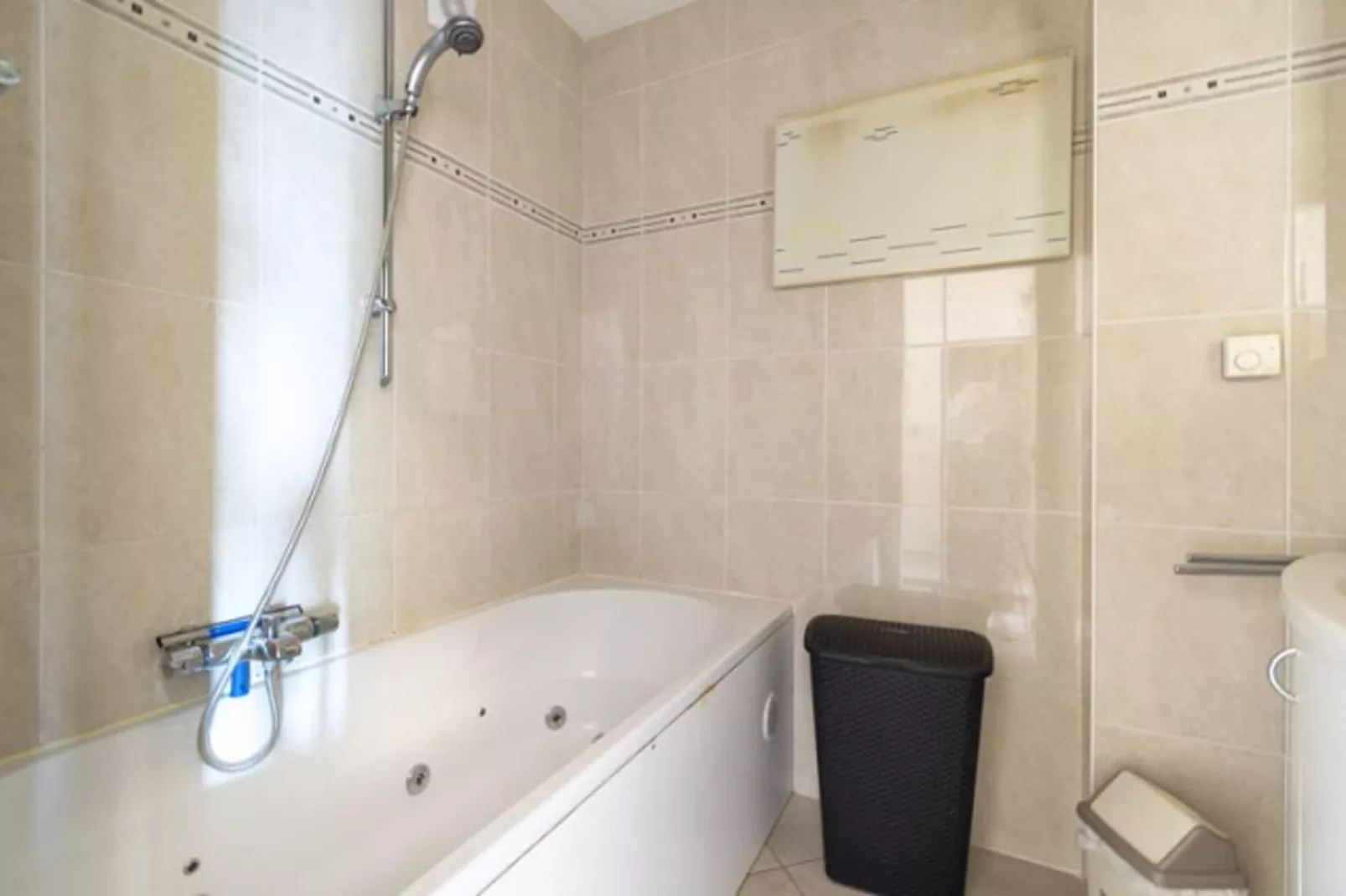 ALMO 0902/9A-Badezimmer