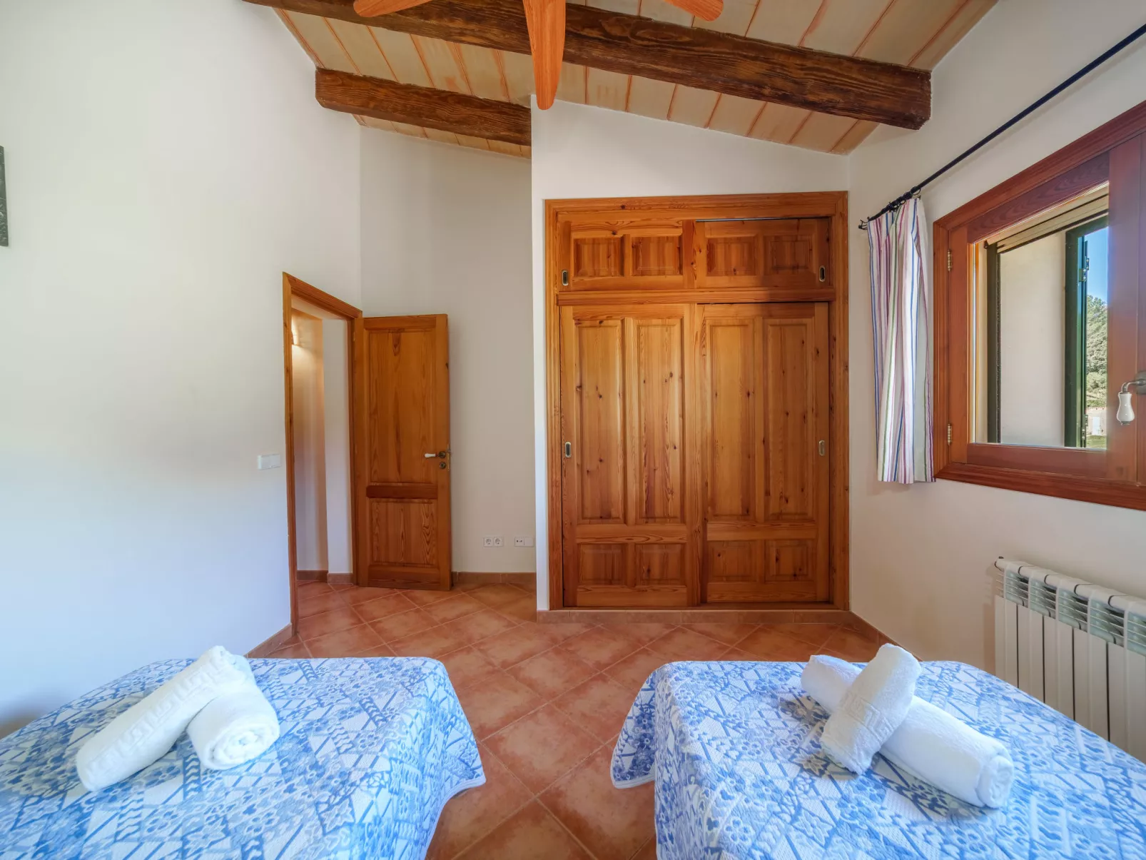 Paratge de Fangar-Inside