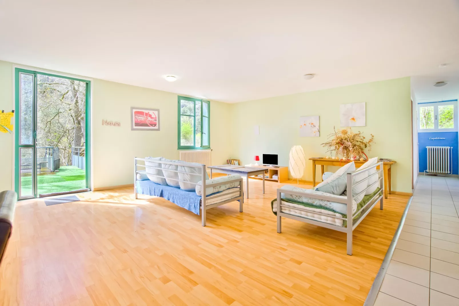 Les Cousinades-Living room