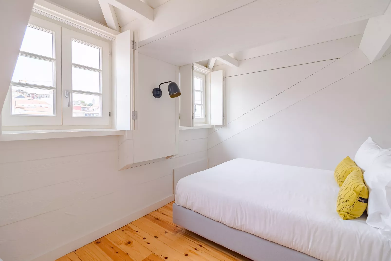 YOUROPO - City Center 5-Schlafzimmer