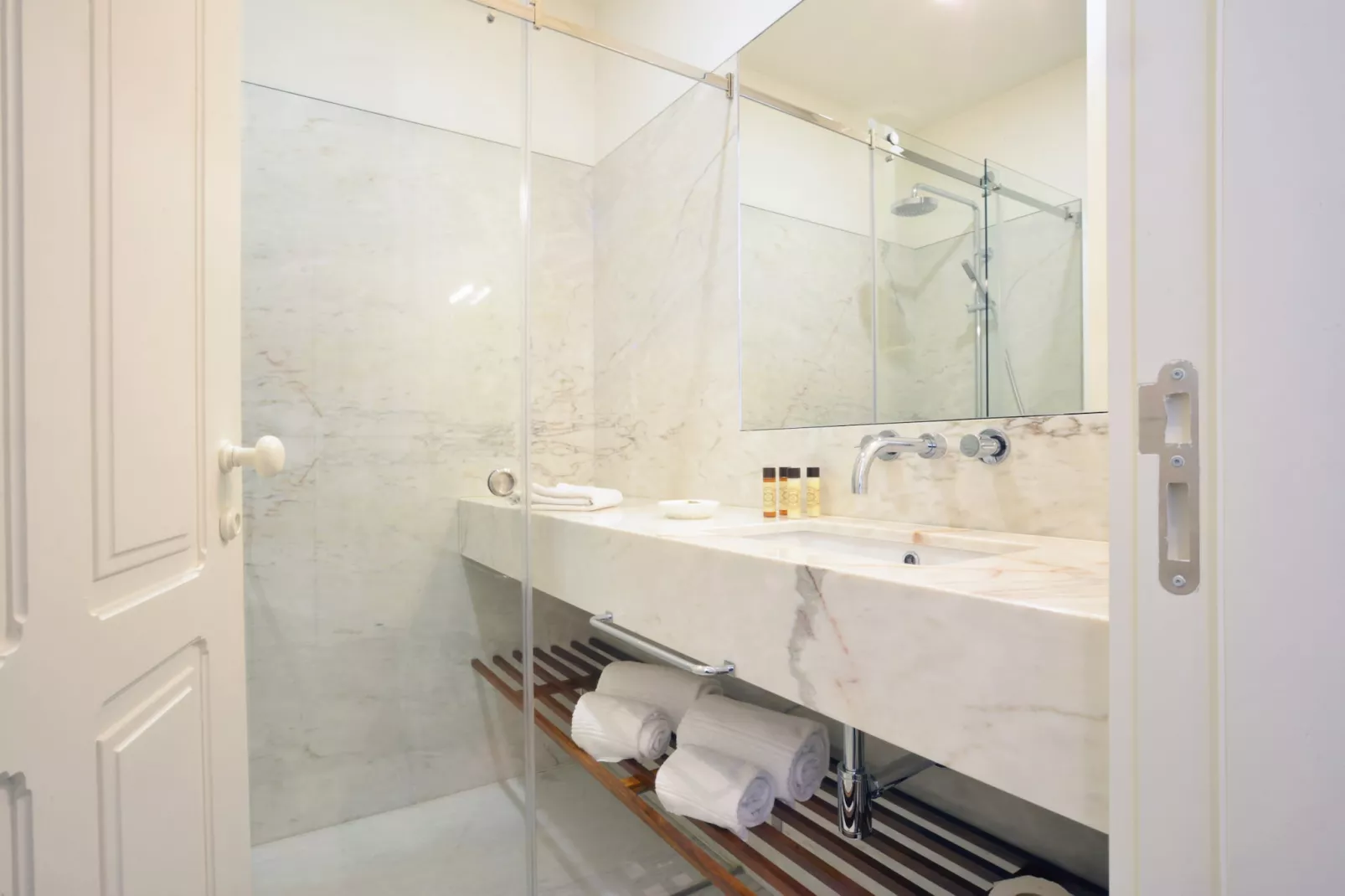 YOUROPO - Market 3B-Bathroom