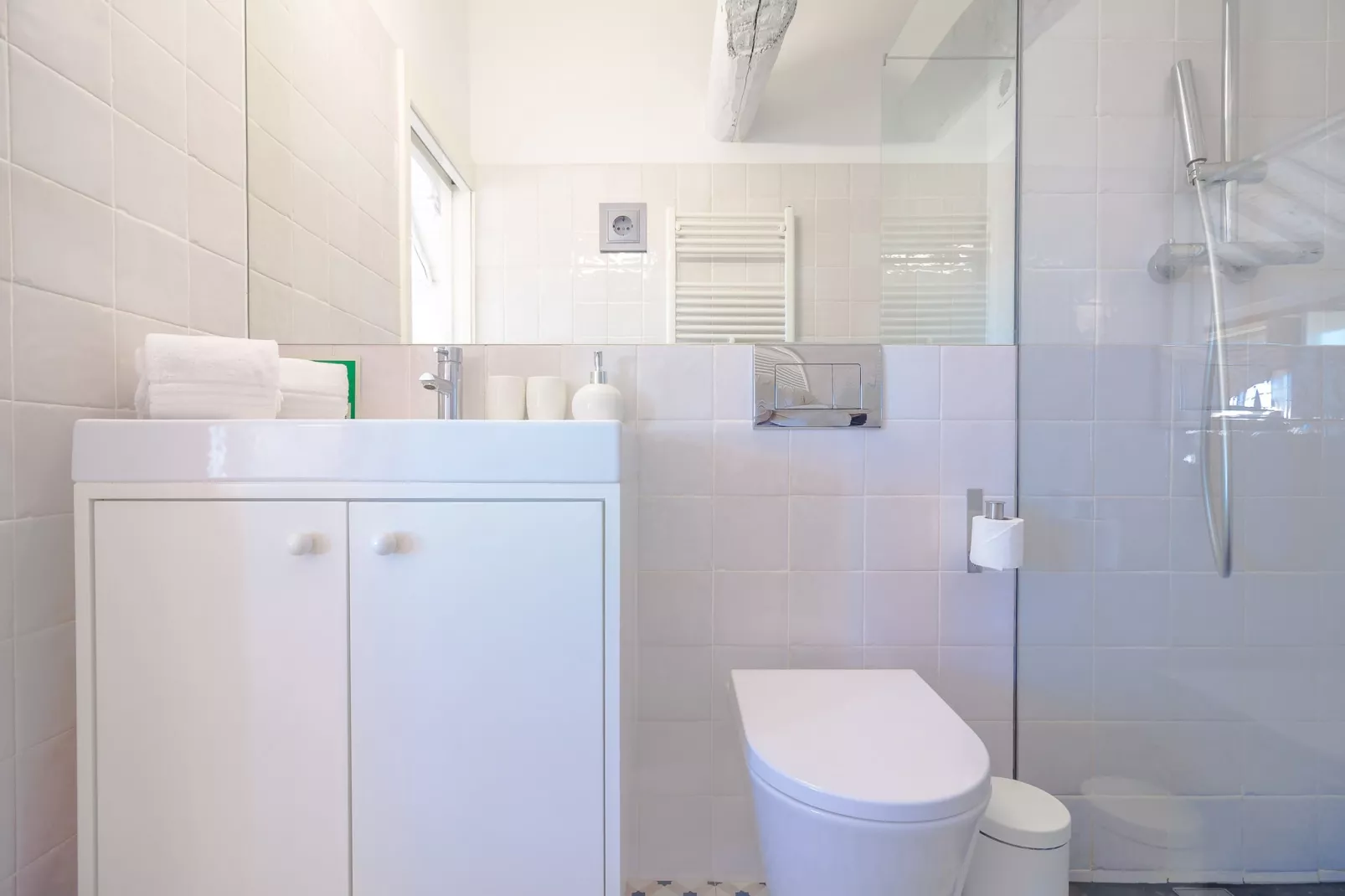 YOUROPO - The Tower 8T-Bathroom