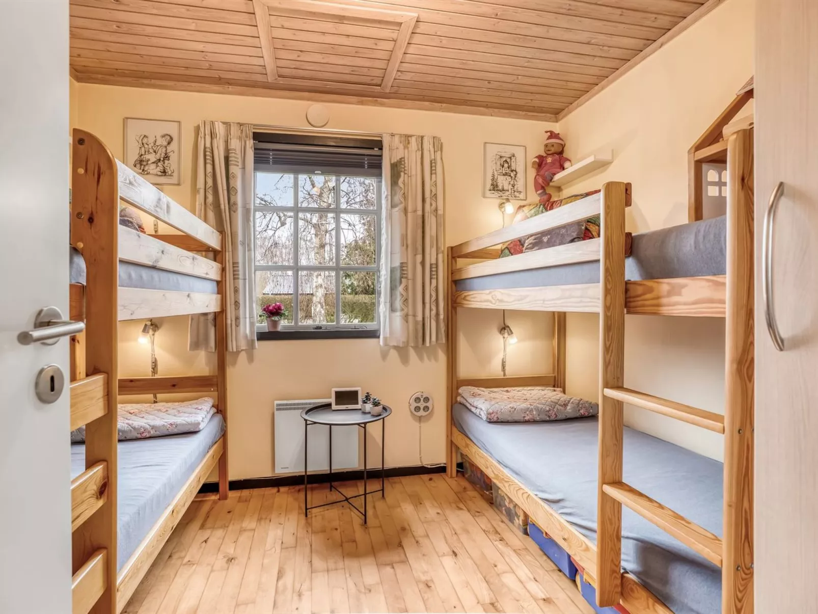 "Thorir" - 500m from the sea-Drinnen