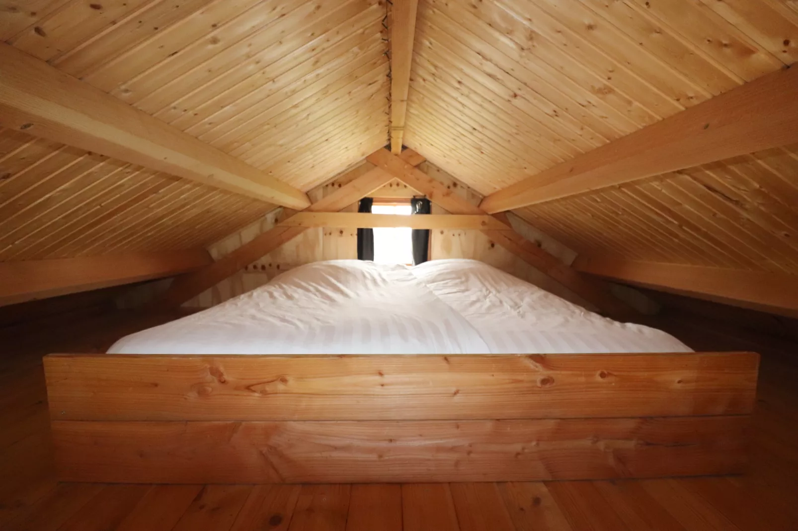 Grutto-Bedroom