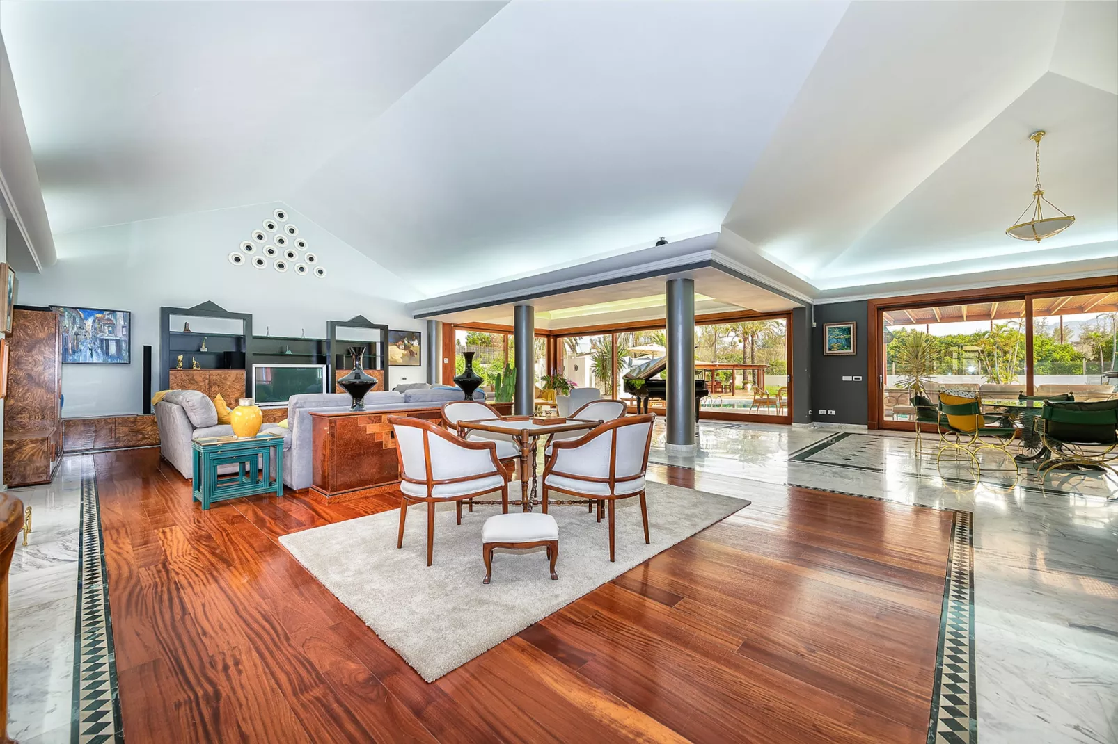 EXCLUSIVE HOME MASPALOMAS-Living room
