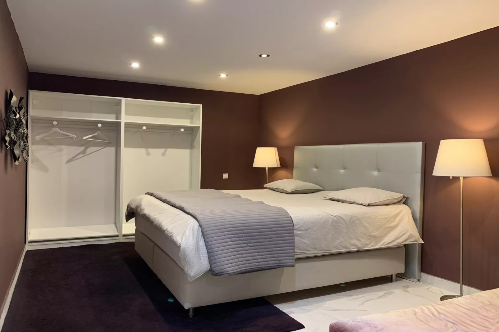 V11-Schlafzimmer