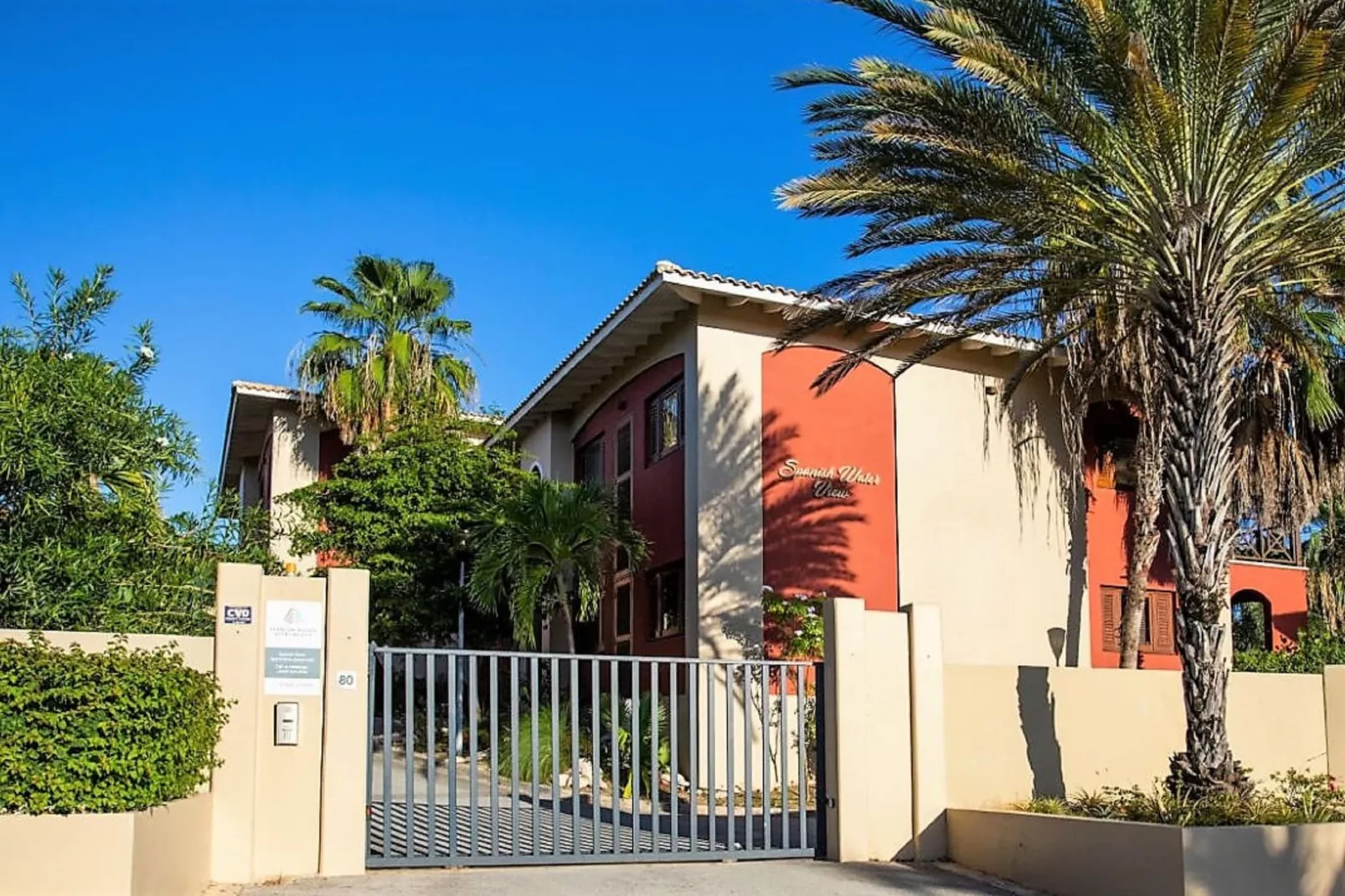 Spanish Water Apartment-Exterior summer