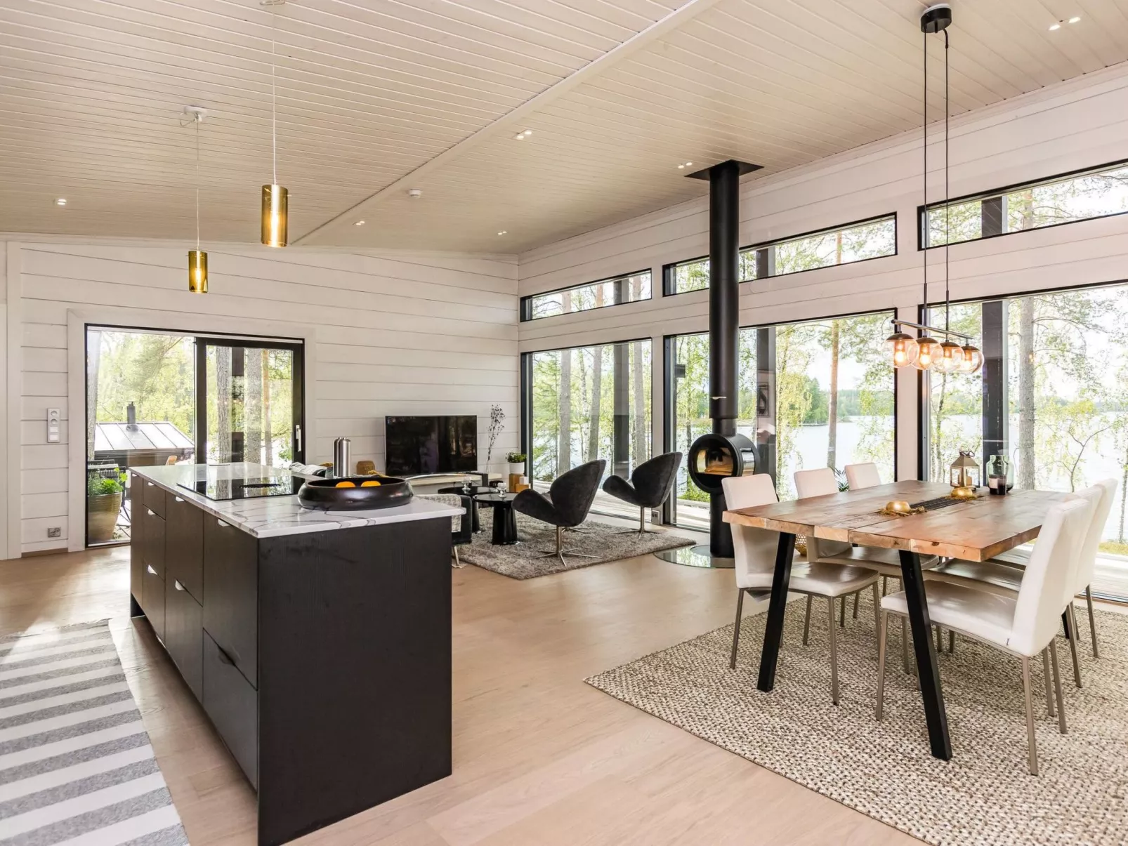 Villa saimaan joutsenlahti-Drinnen