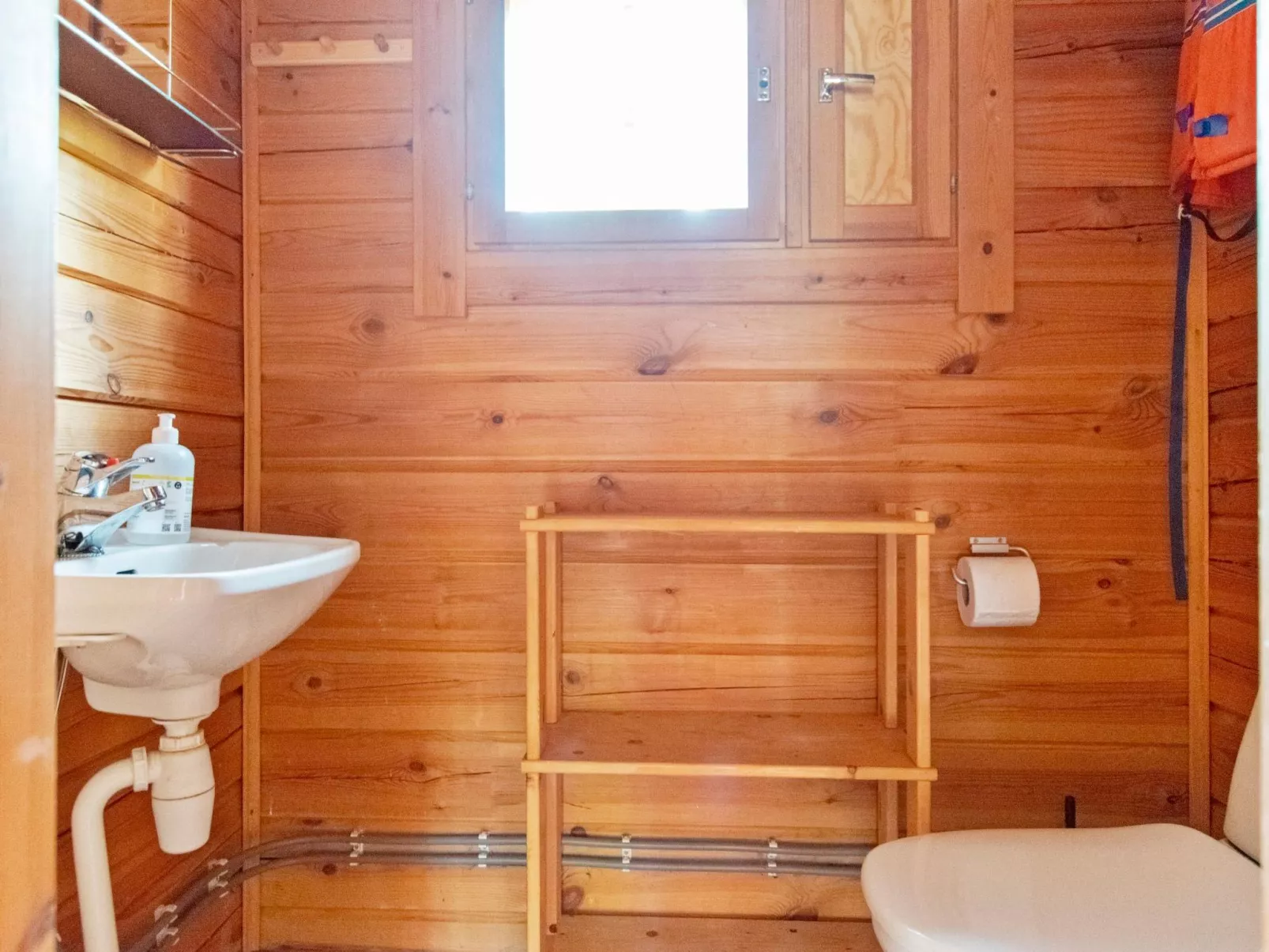 Koskimökki, vaikon loma 3-Inside