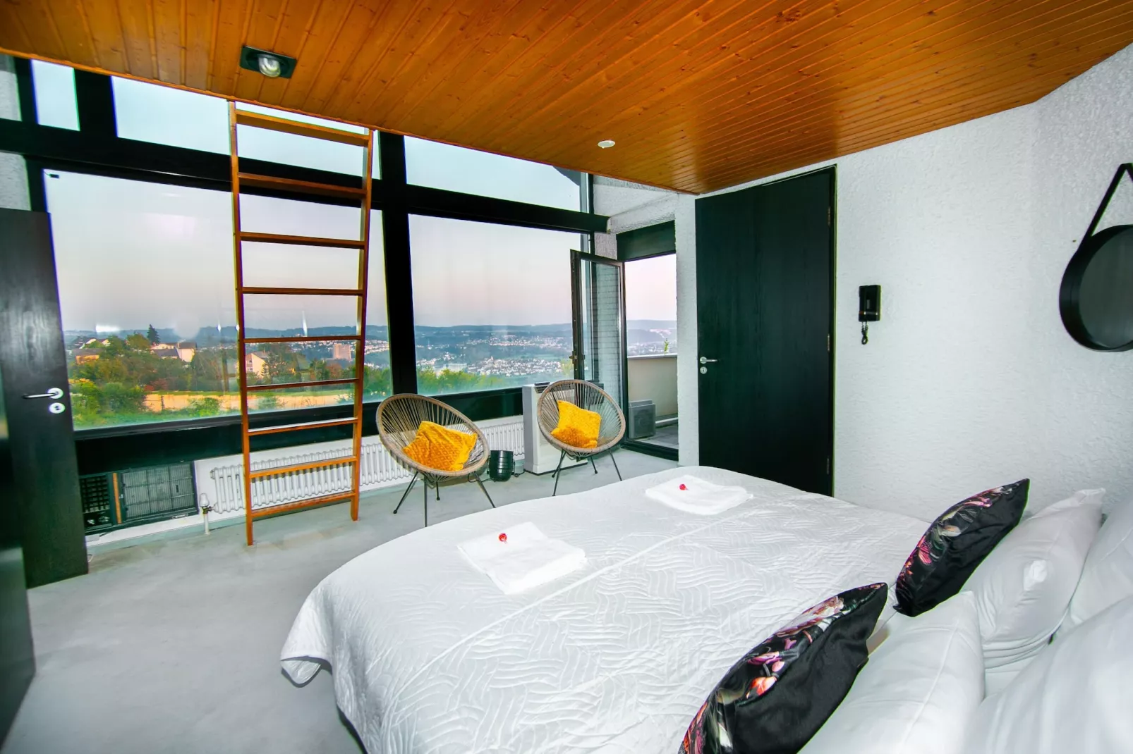 Villa Weitersburg mit indoor Pool-Bedroom