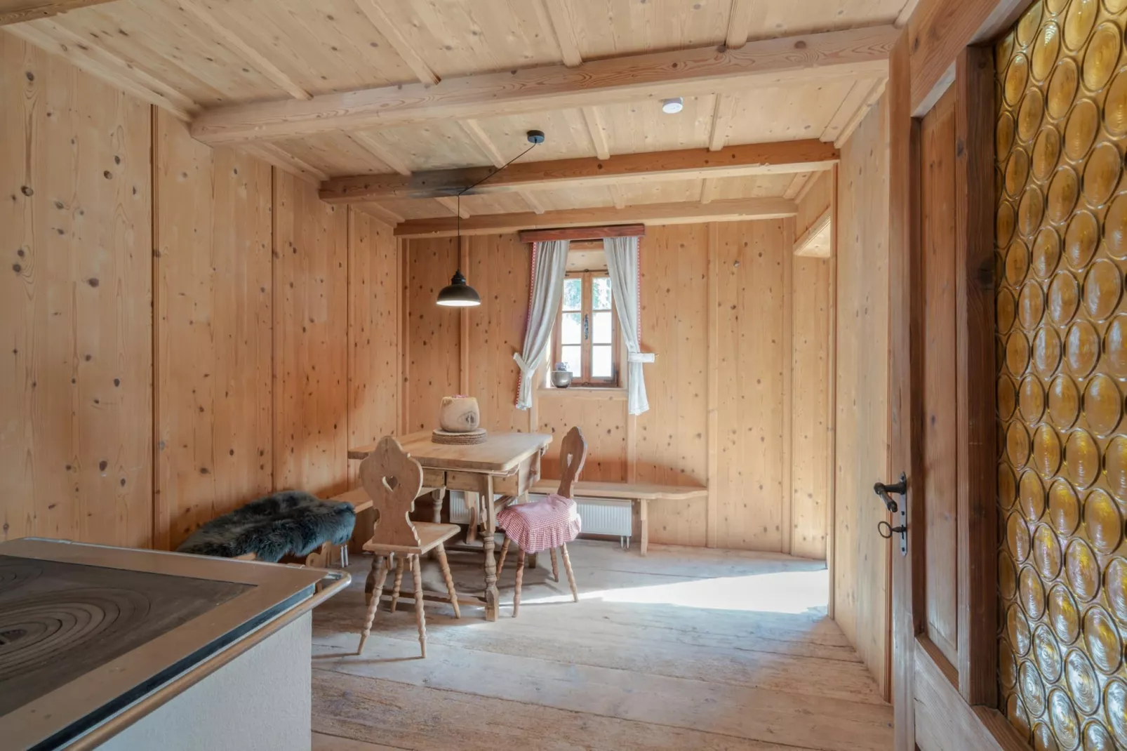 Mountain Retreat A-Dining room