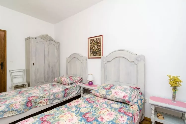 Holiday Home Field of Olives - Two Bedroom Holiday Home with Terrace-Schlafzimmer