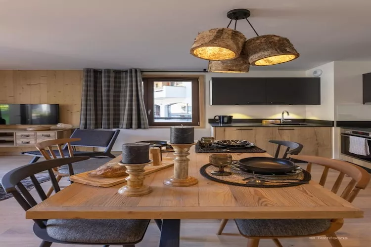 SERRE CHEVALIER Le Cristal Lodge-A24S-Dining room