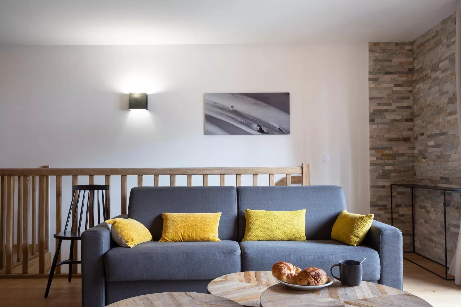 Le Diamant des Neiges-A48P-Living room