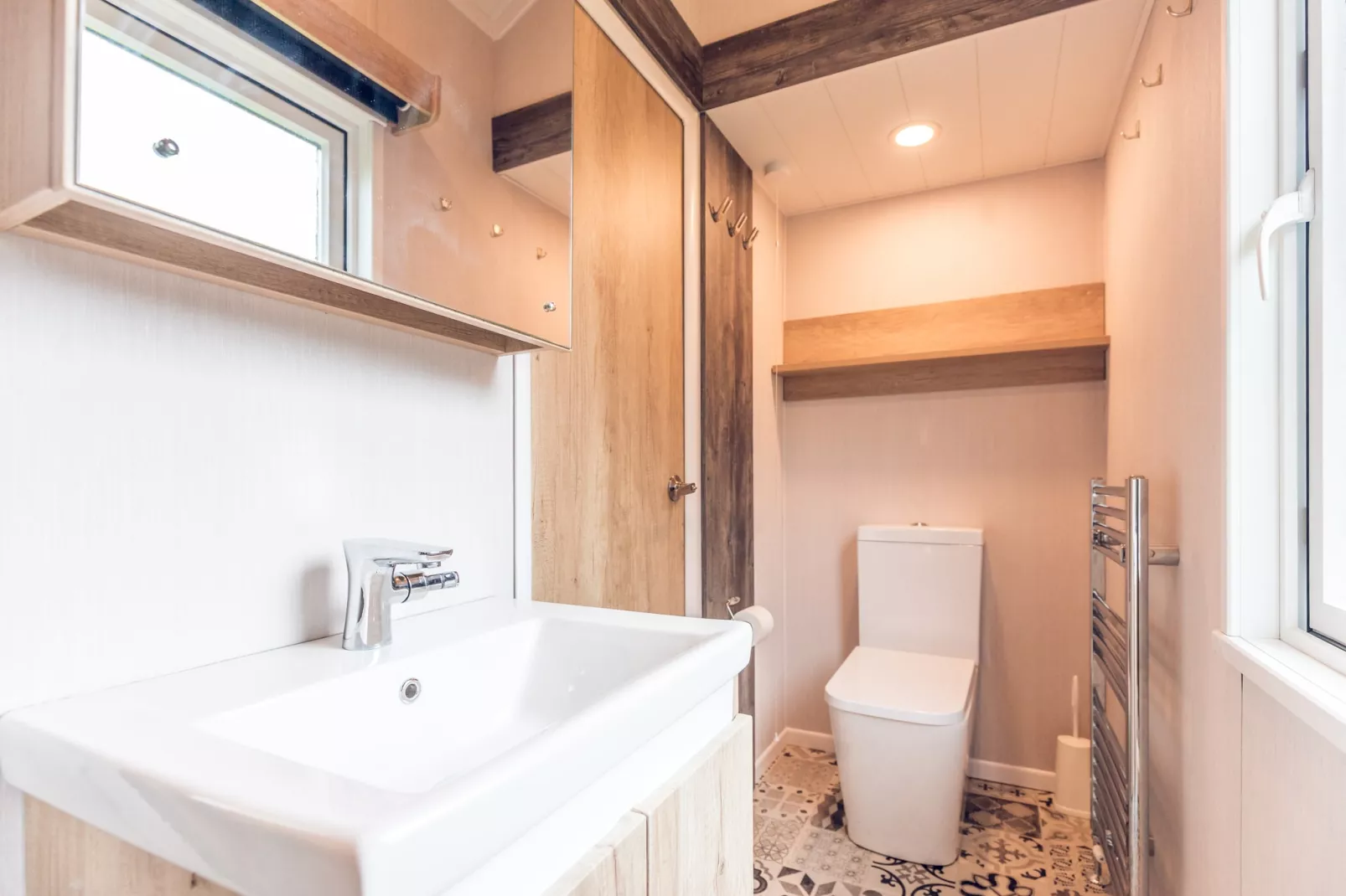 Tinyhouse 'Egel' | 2 - 4 persons-Bathroom