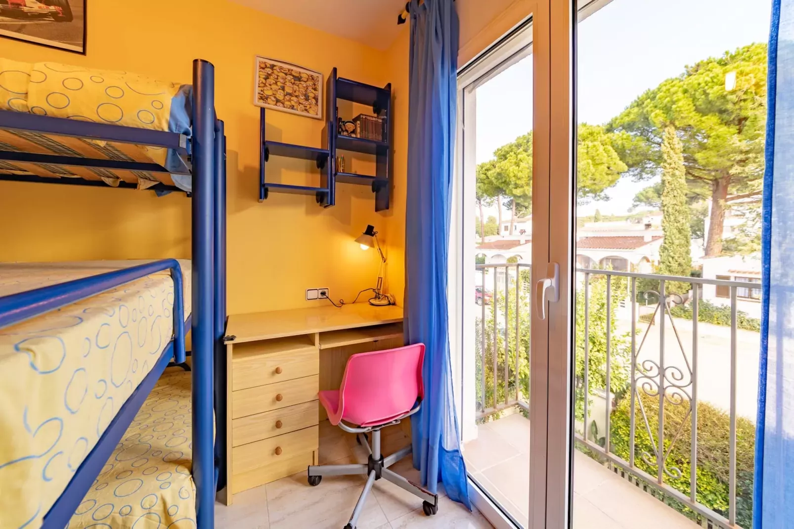 Amelia-Bedroom