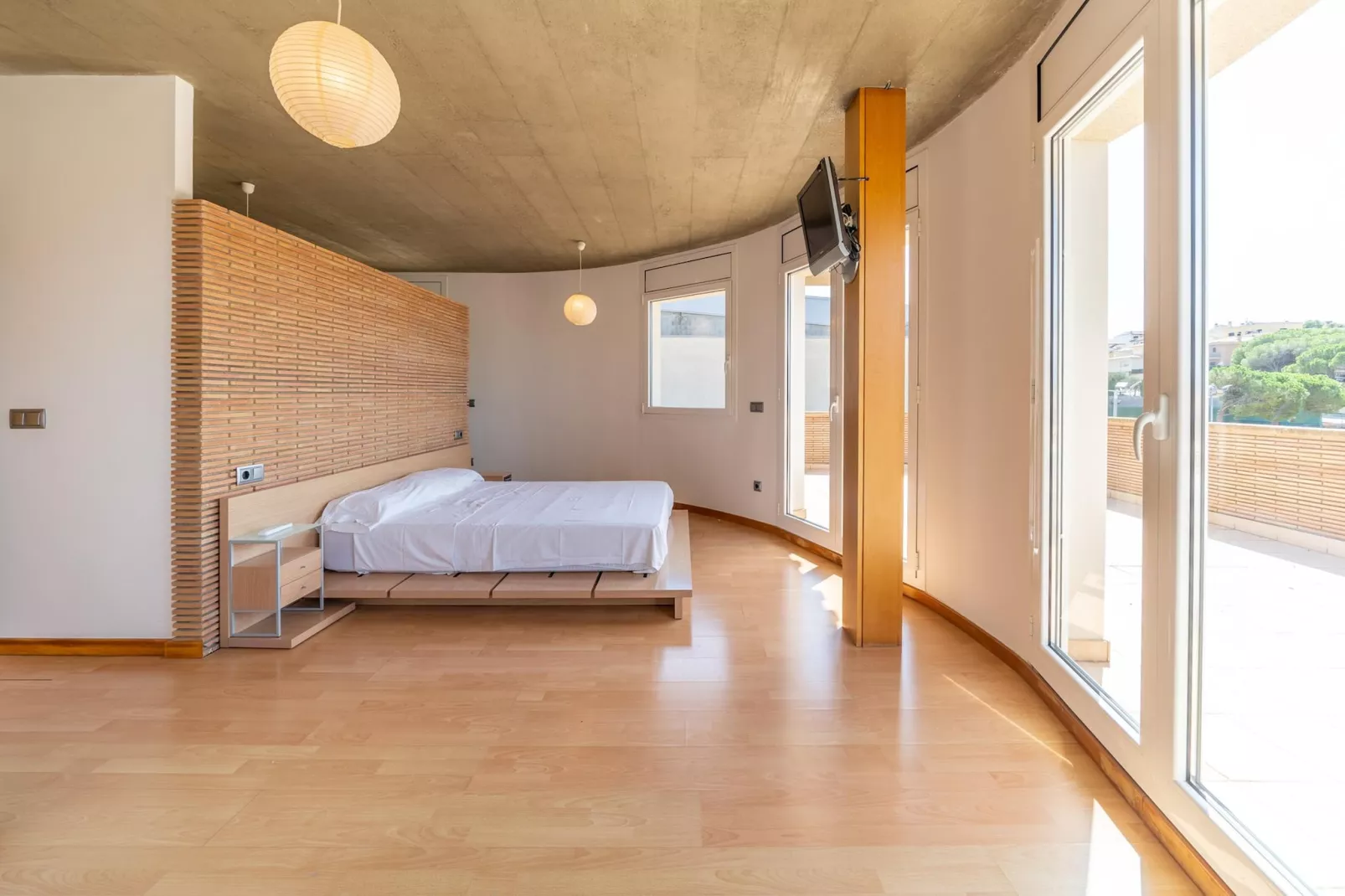 Eugenia-Bedroom