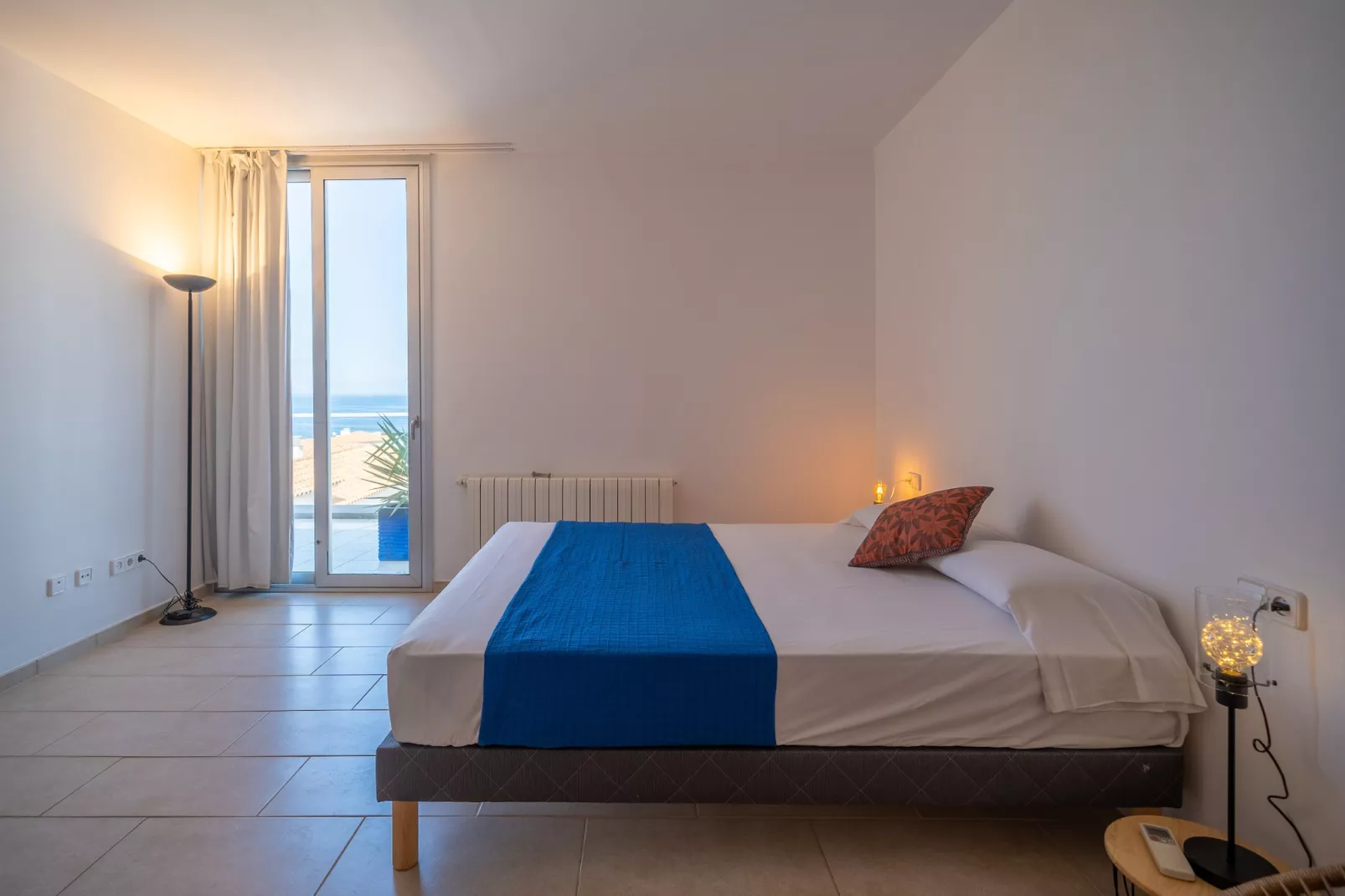 Illa-Bedroom