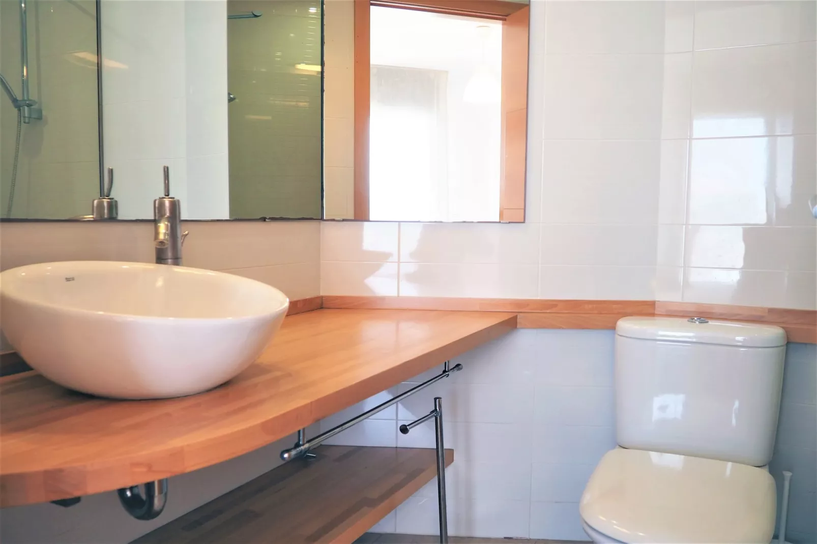 Univers-Bathroom