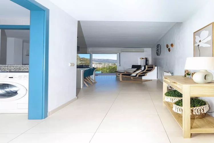 1234 MIRASOL con piscina-Flur