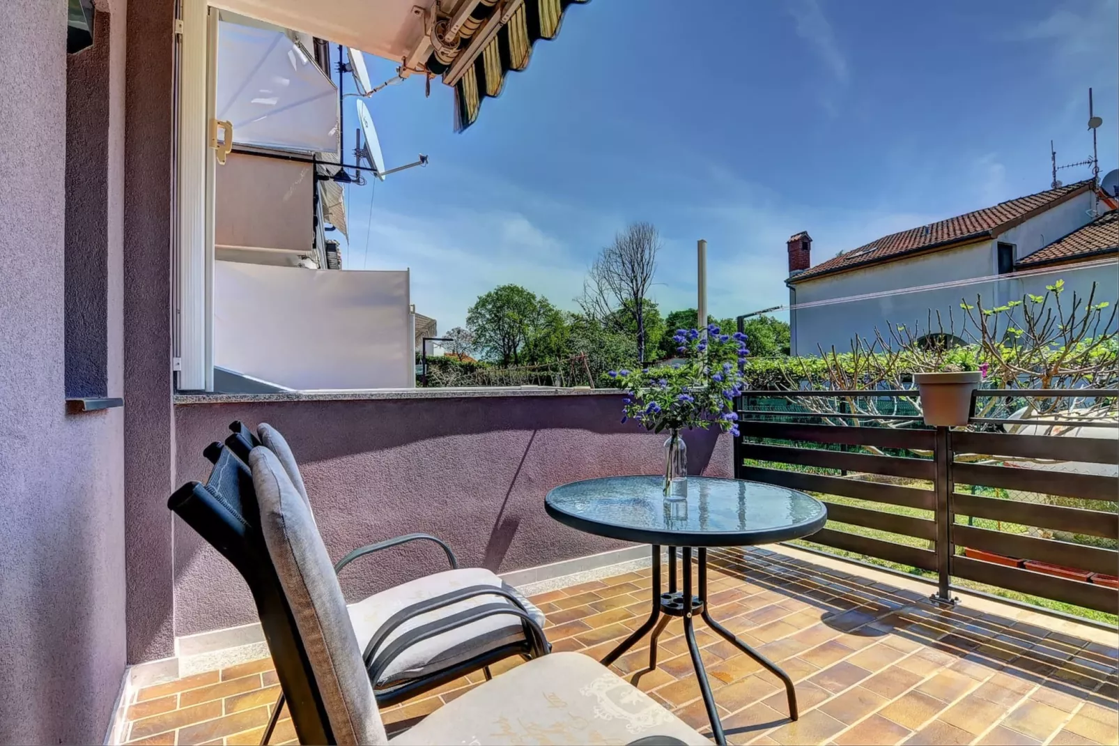 Kajfes A2 - Lovely Studio Apartment with Terrace-Terrace