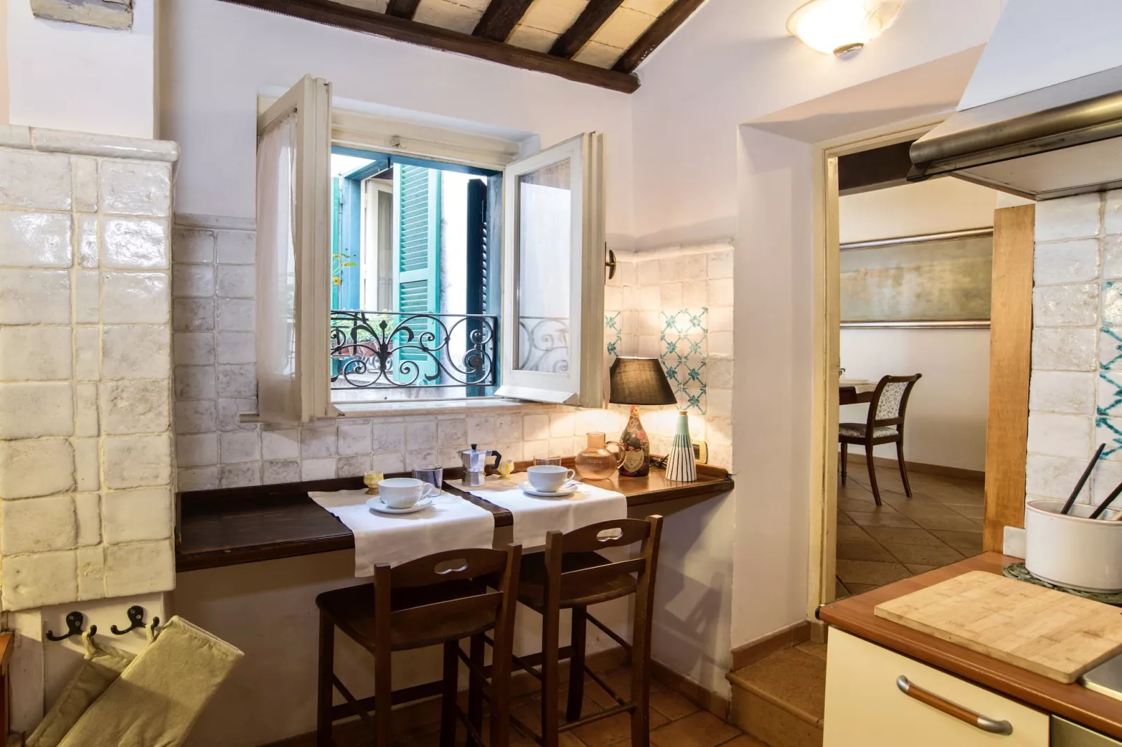 Trevi Fountain Apartment-Kitchen