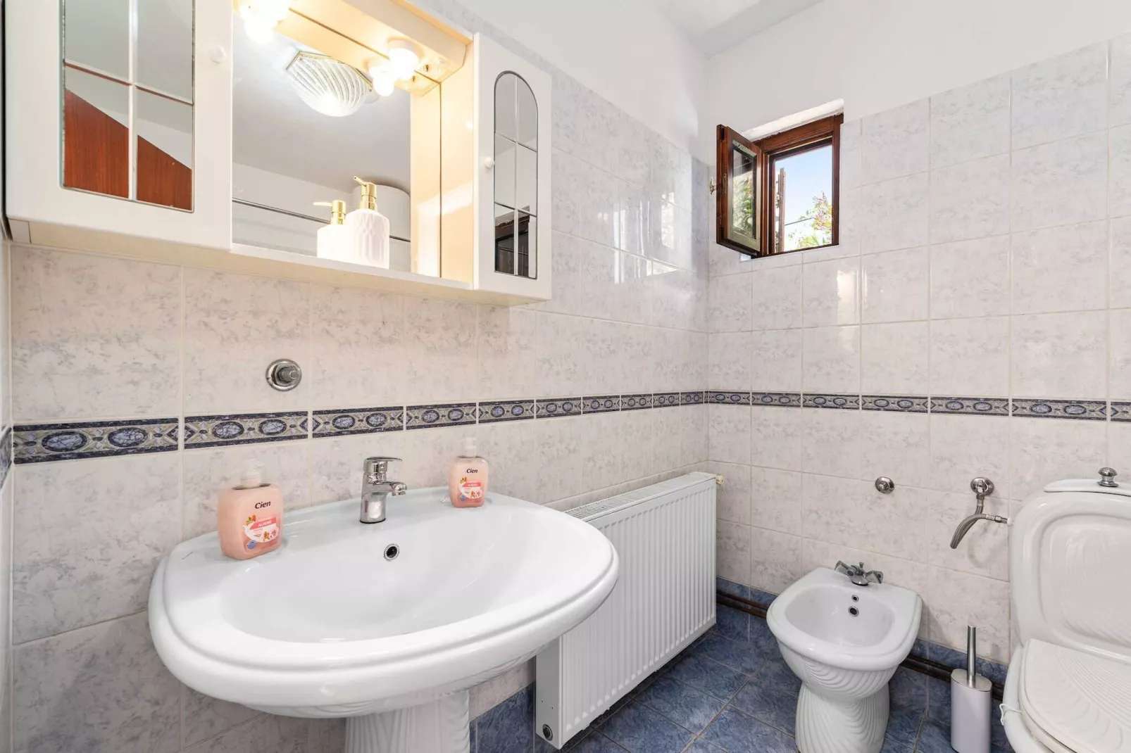 Apartments Barbarella - Two Bedroom Apartment A1-Salle de bain