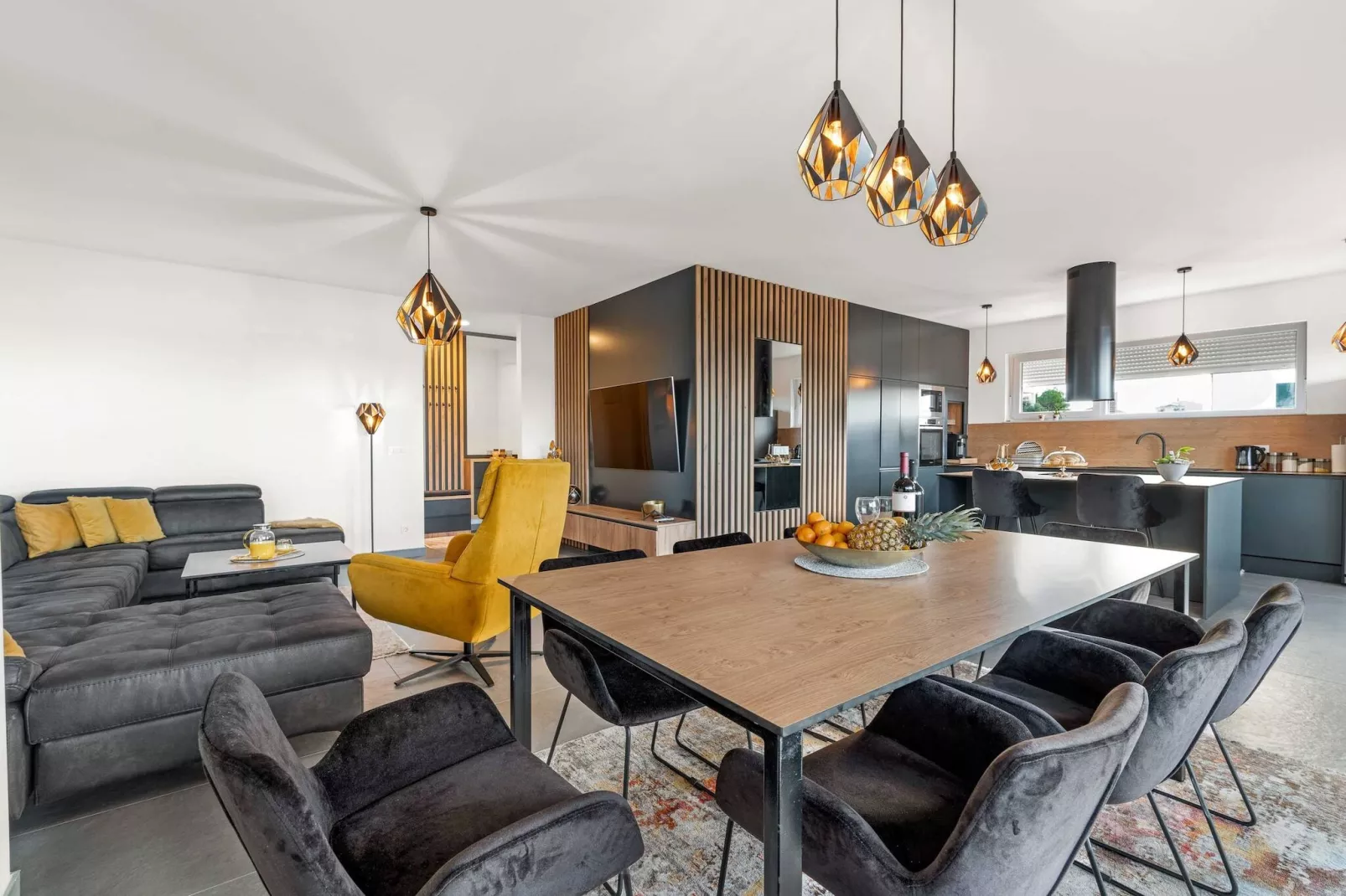 Apartments Velic - Three bedroom apartment C-Esszimmer