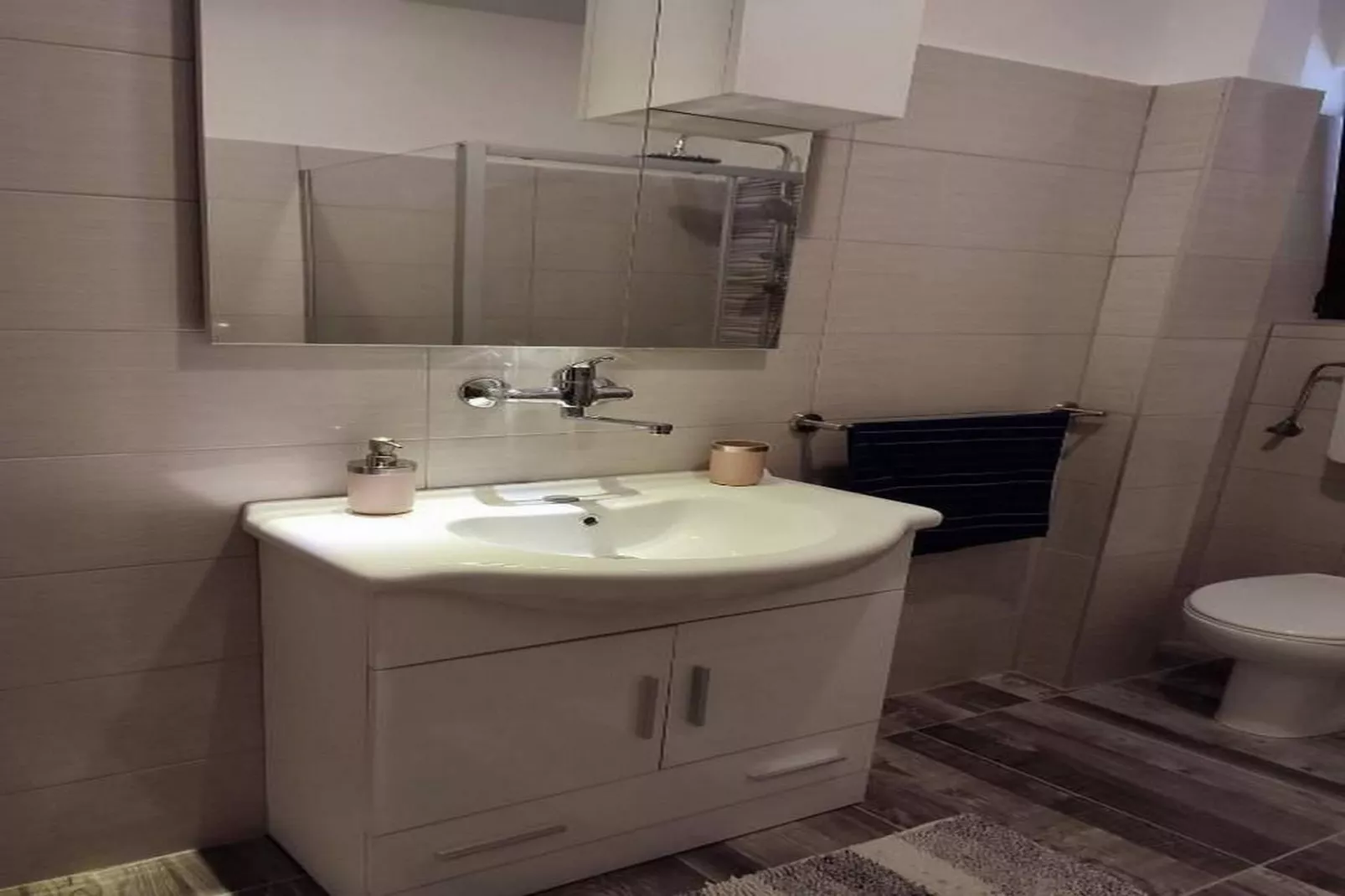 Apartments Dubravica - two bedroom apartment-Badezimmer