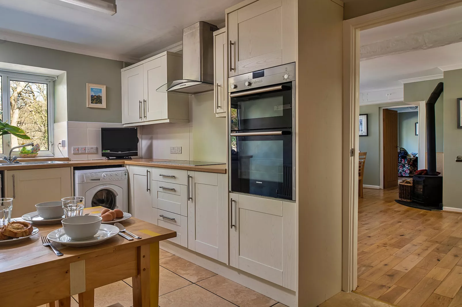 Felin Ship-Kitchen