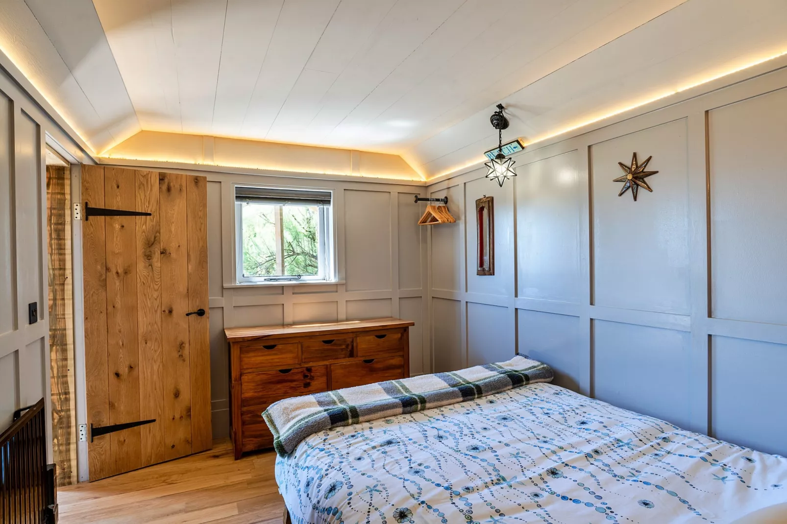 Driftwood-Bedroom