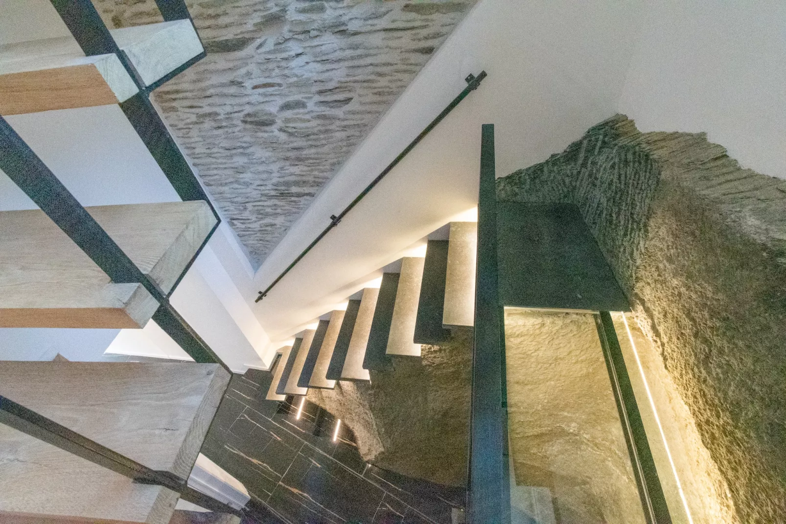 The Cave-Palier