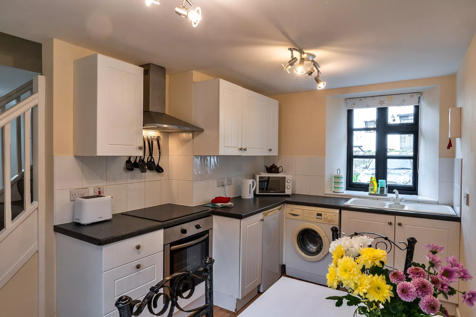 The Lodge at The Cridford Inn-Kitchen