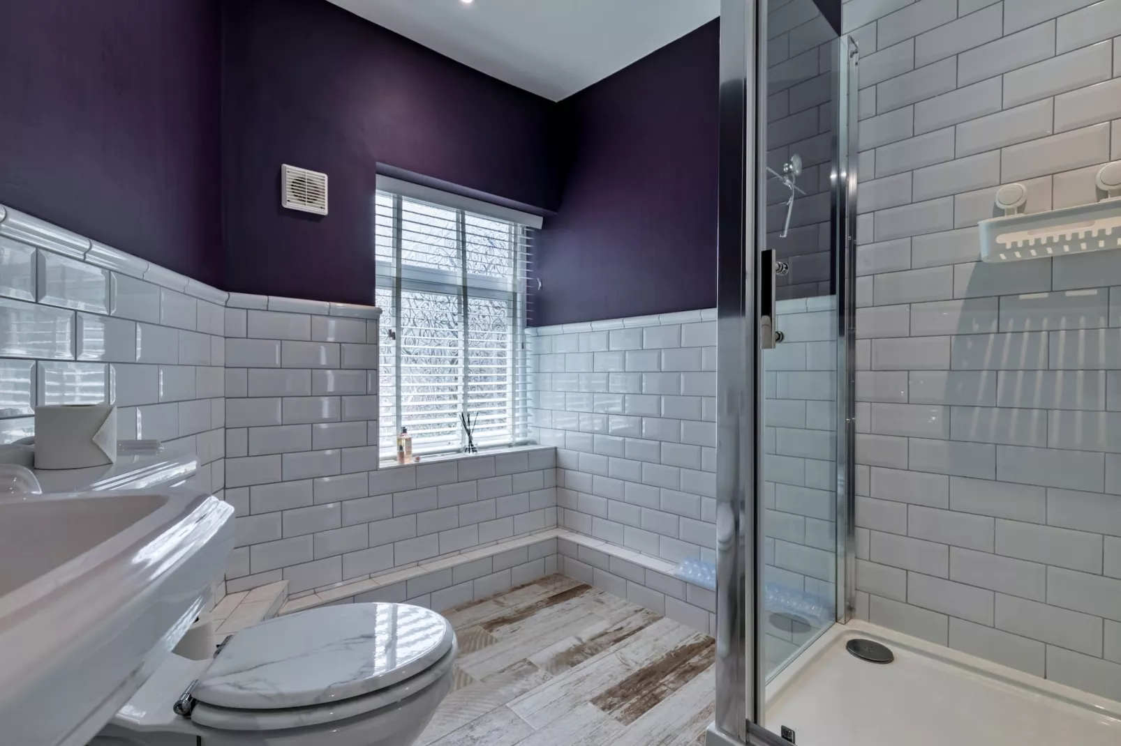 Suzy's Cottage-Bathroom