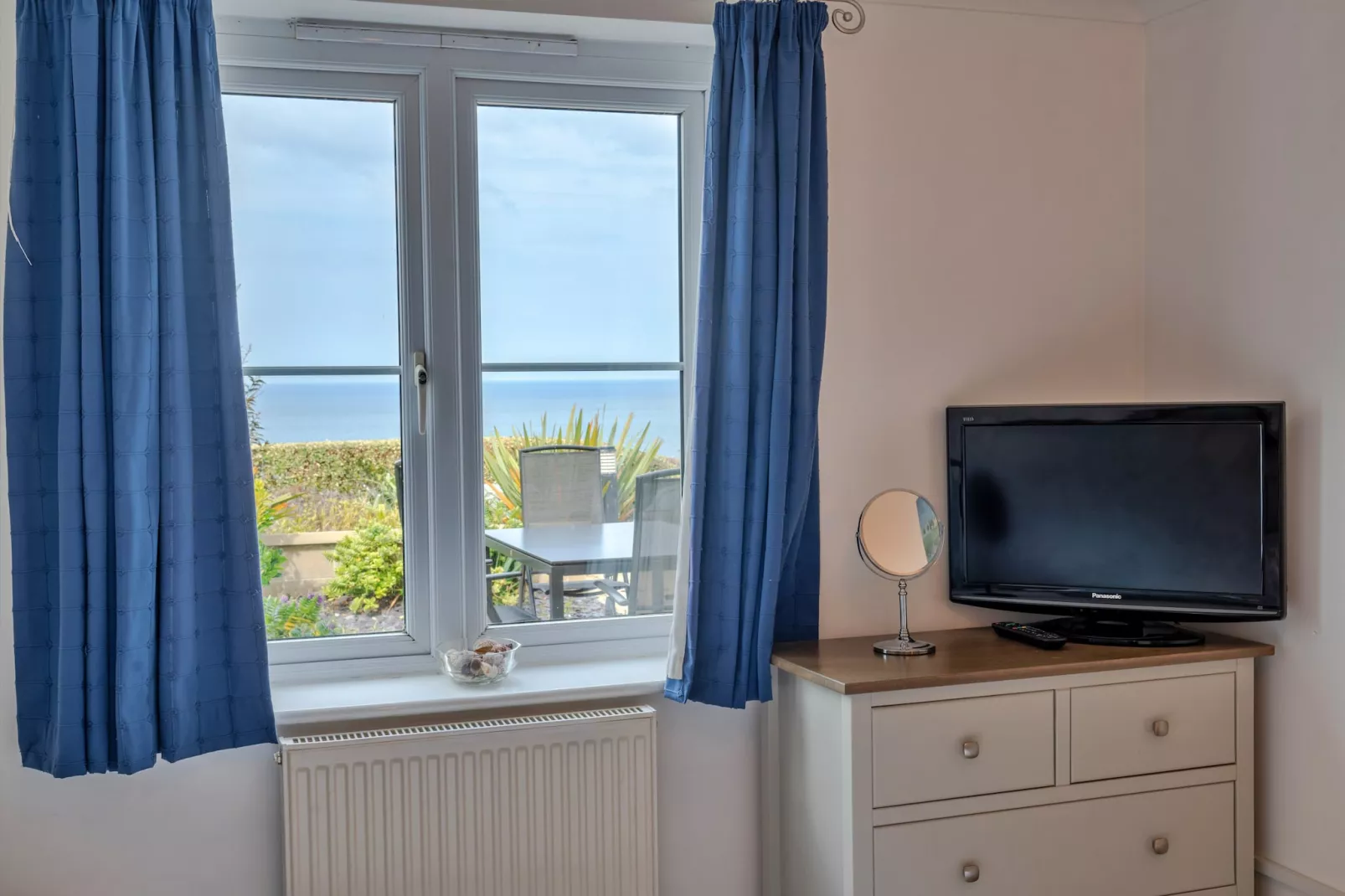 Blue Horizon-Bedroom